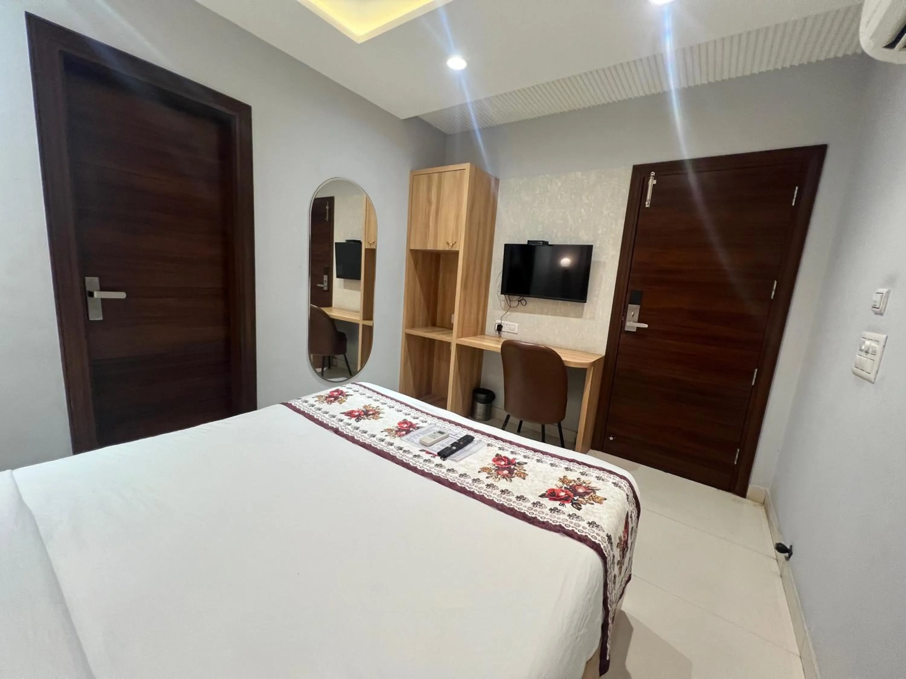 TV and multimedia, Bed in Narison by Divud Ecom