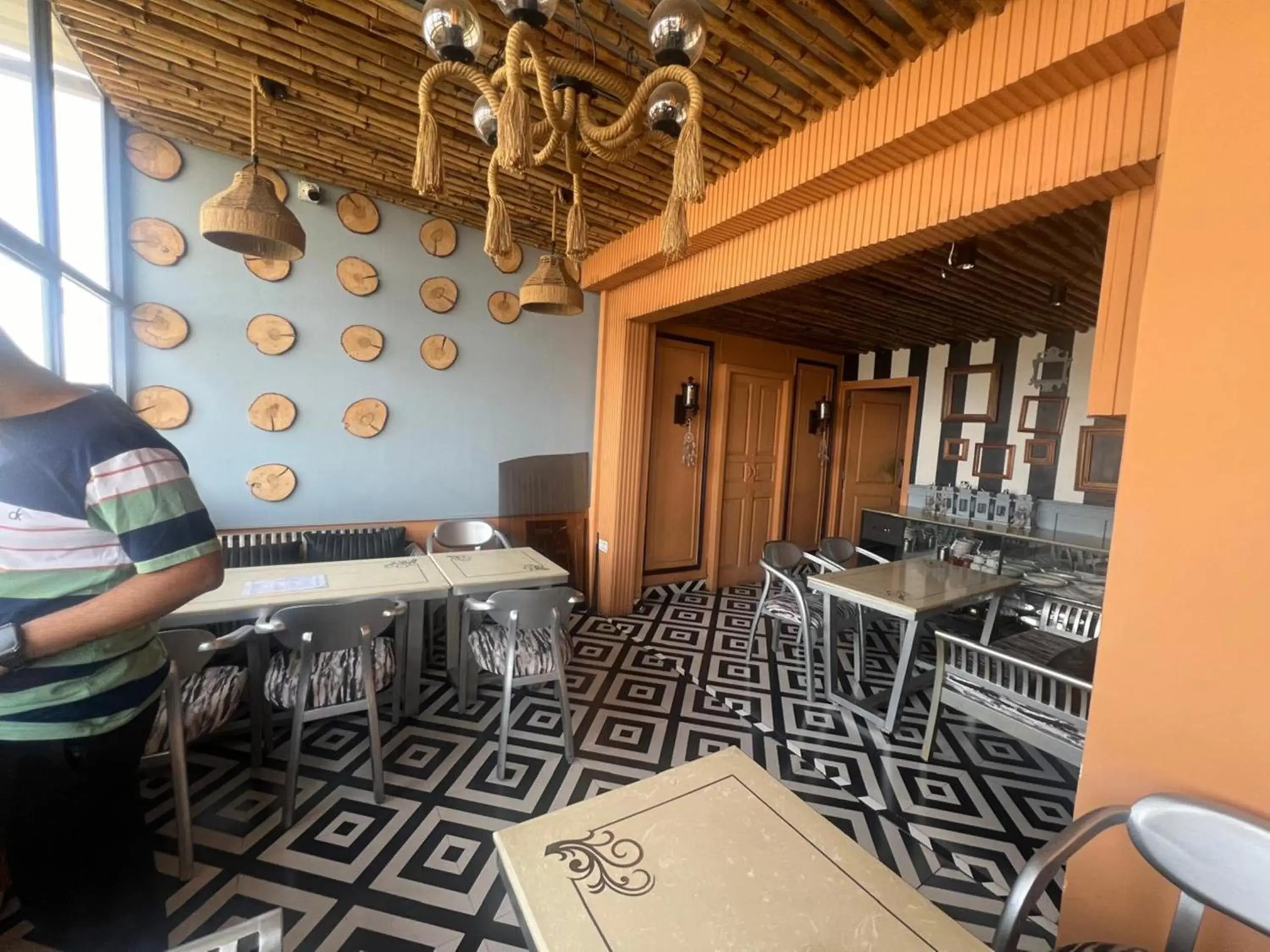 Restaurant/places to eat in Narison by Divud Ecom Restaurant/places to eat in Narison by Divud Ecom