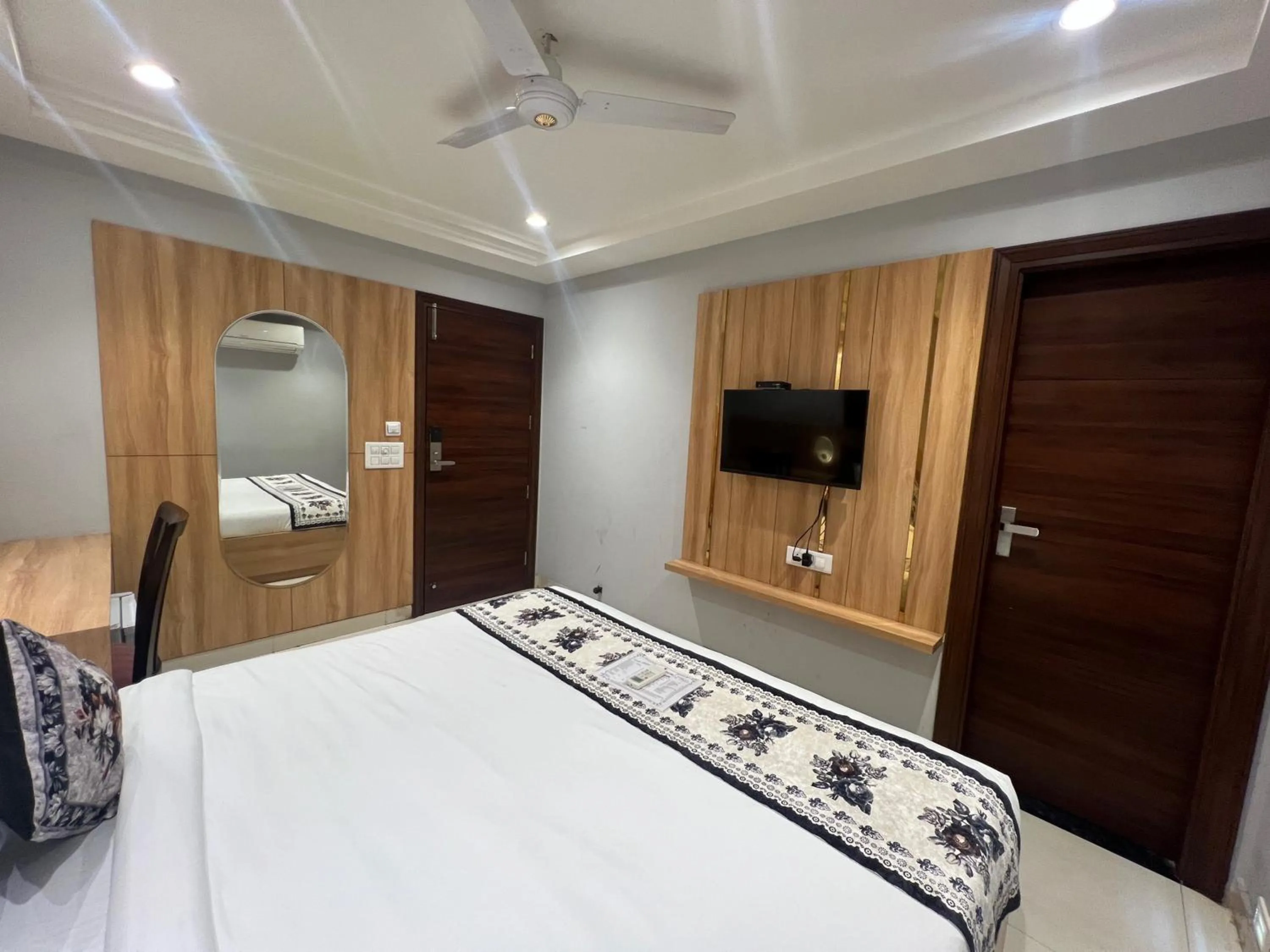 TV and multimedia, Bed in Narison by Divud Ecom