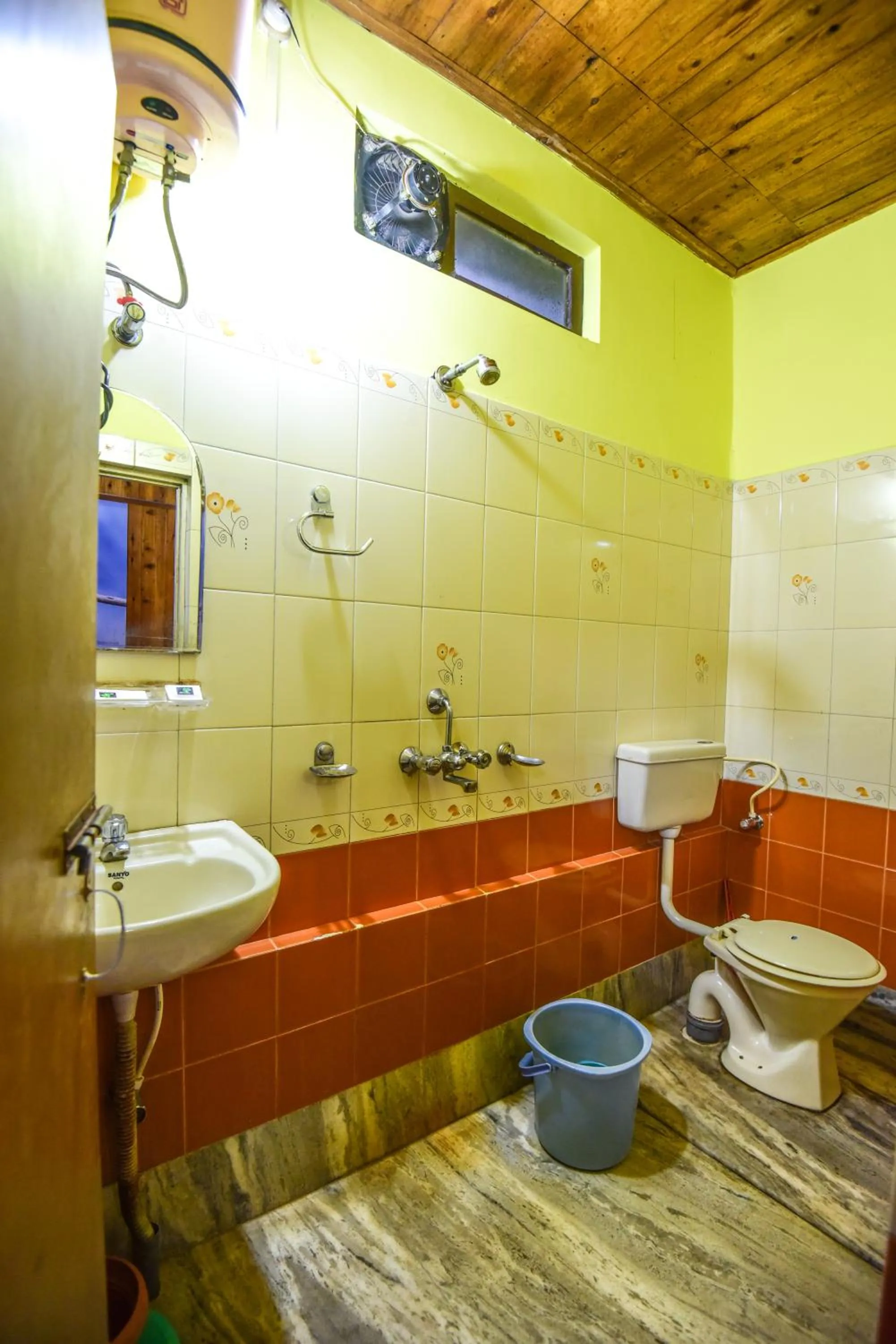 Bathroom in Aranya Jungle Resorts