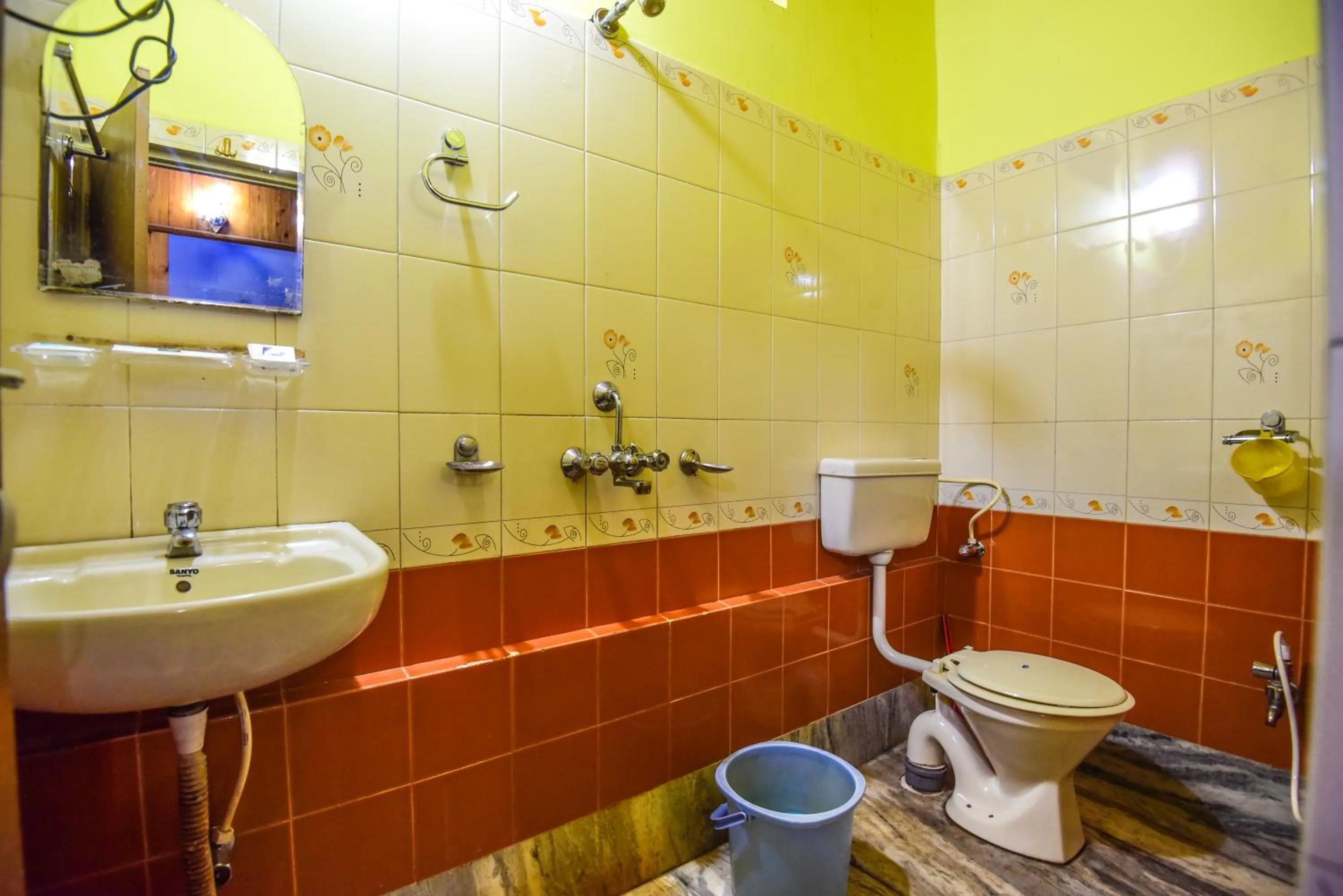 Bathroom in Aranya Jungle Resorts