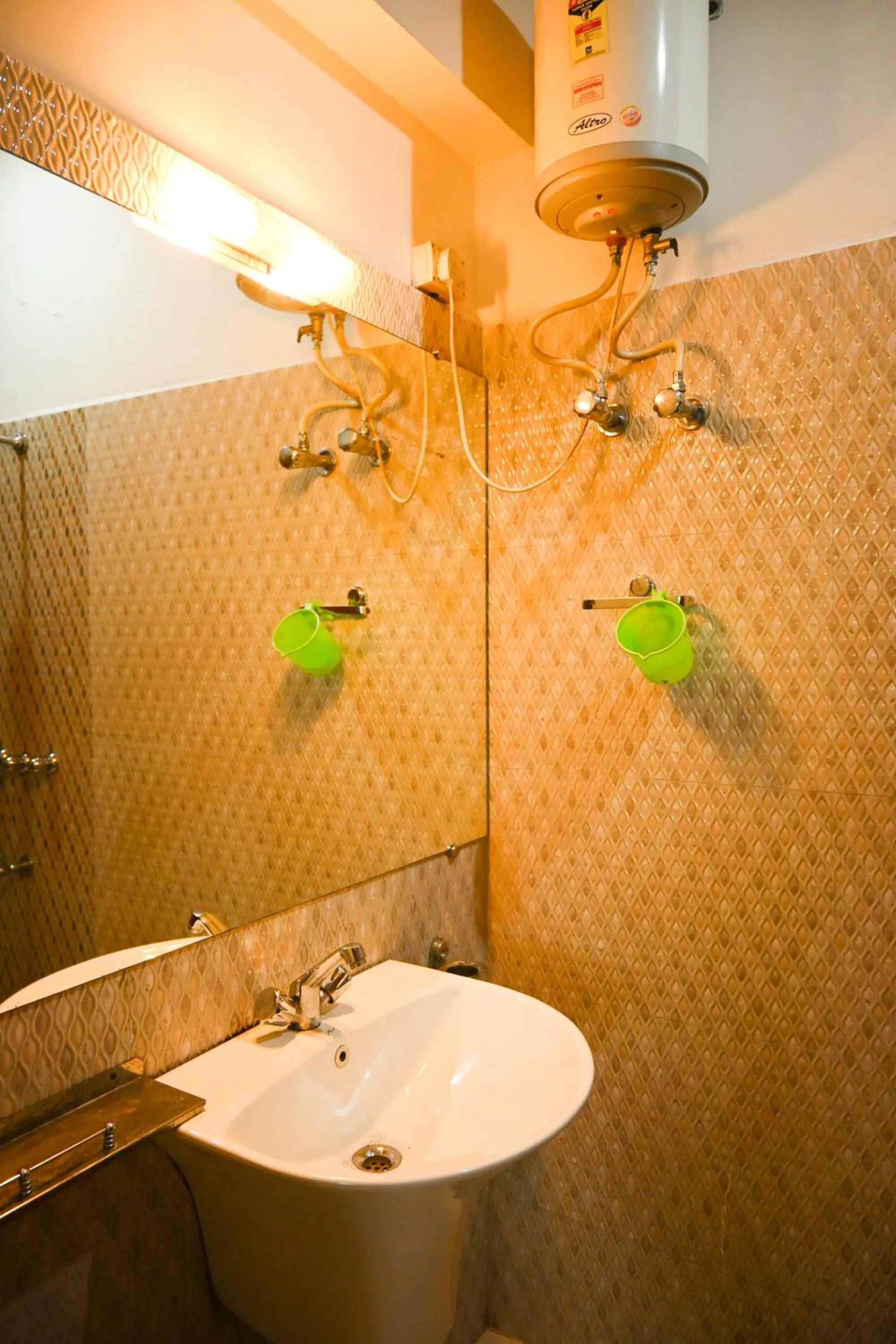 Toilet in Aranya Jungle Resorts