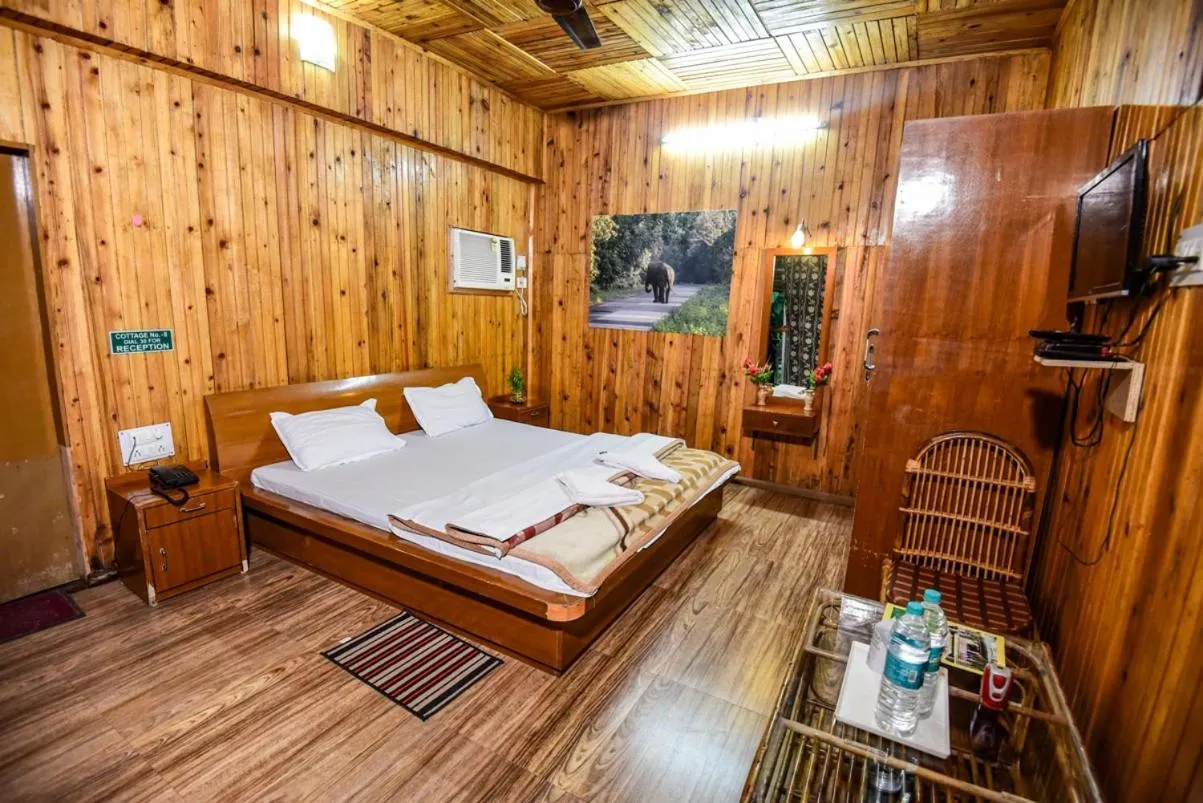 Bedroom, Bed in Aranya Jungle Resorts