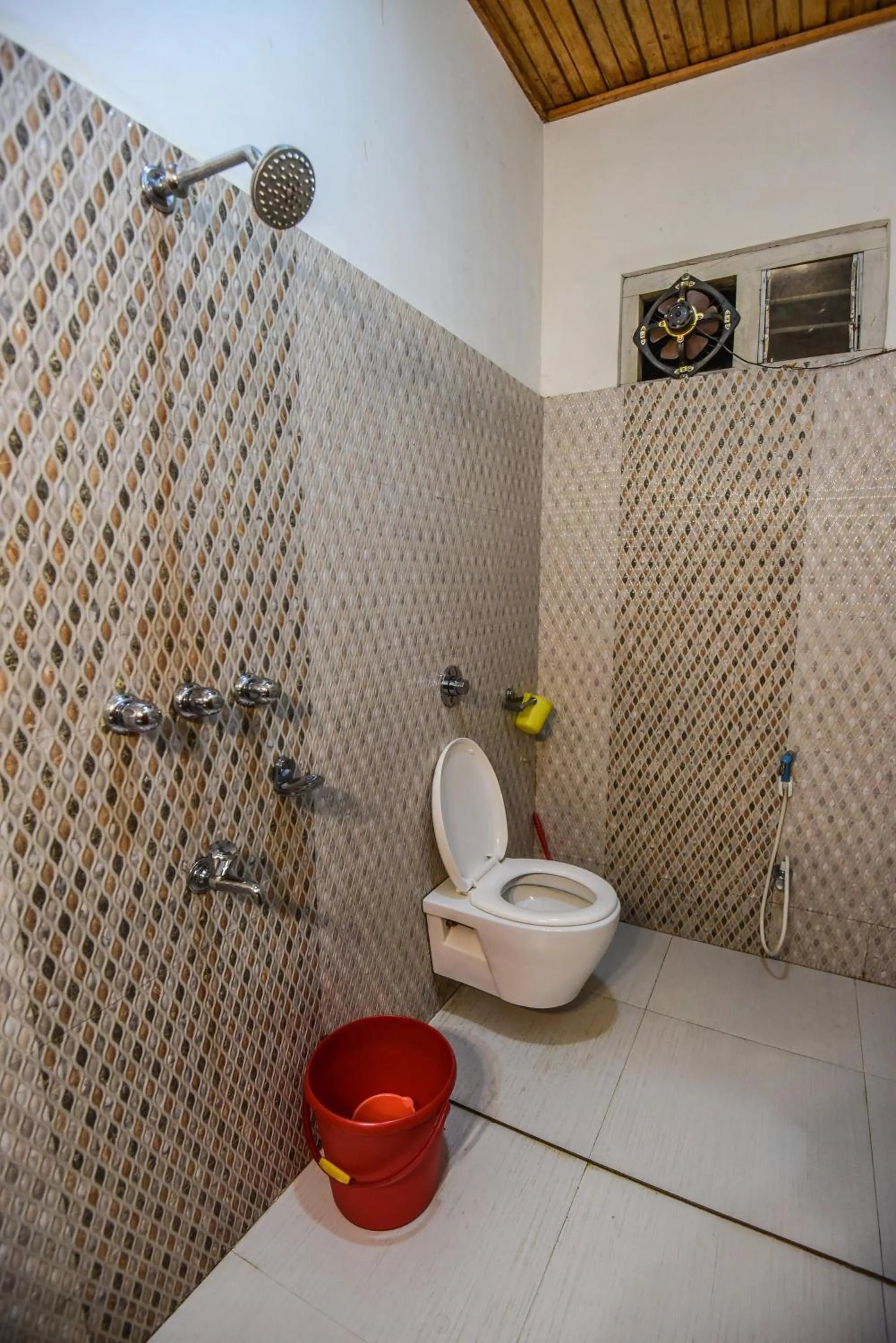 Shower in Aranya Jungle Resorts