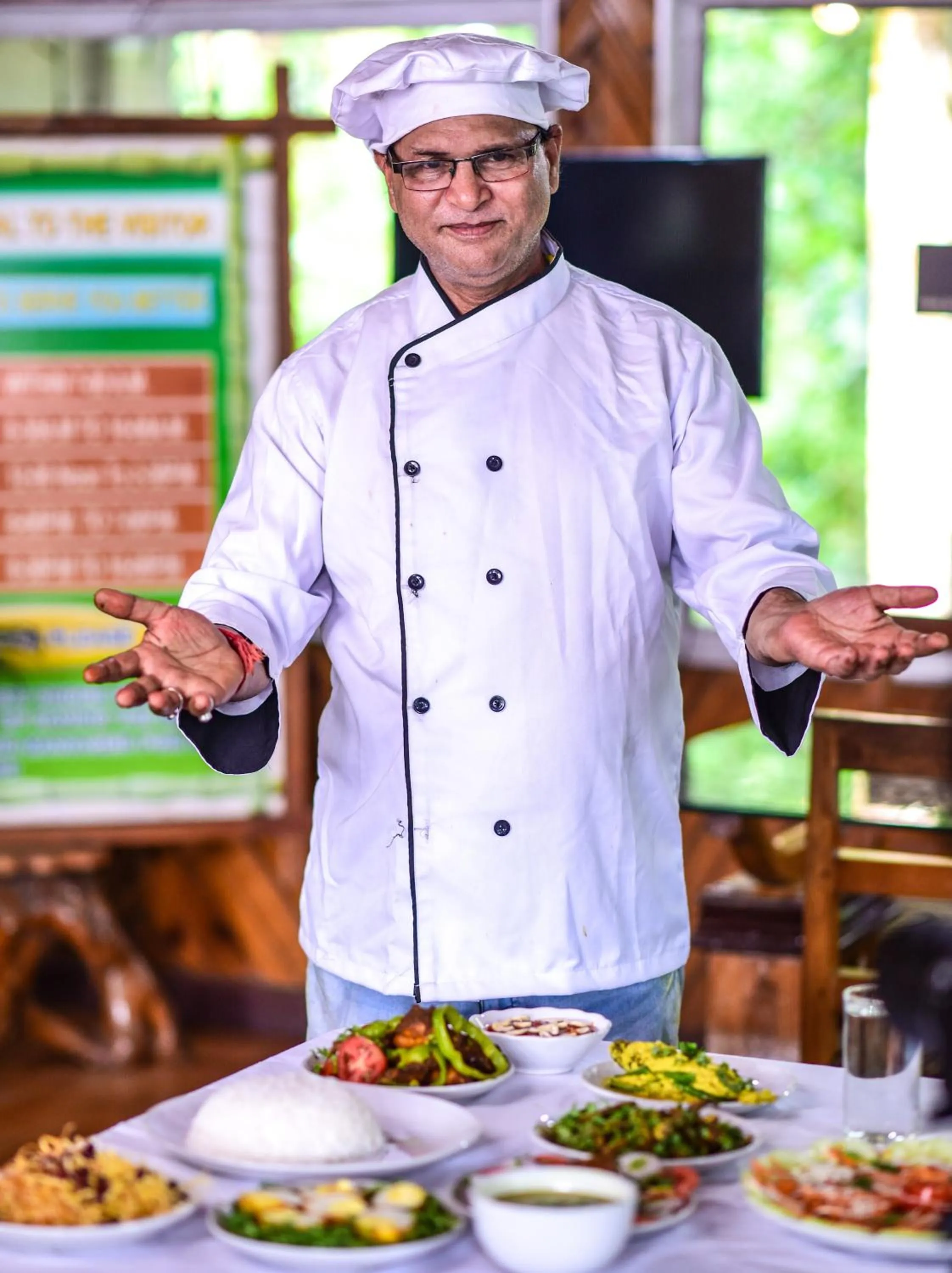 Food and drinks in Aranya Jungle Resorts