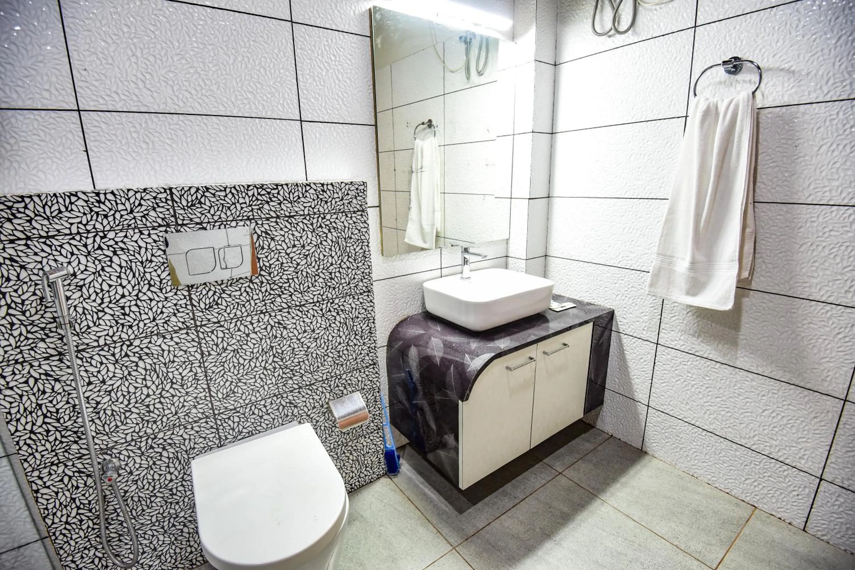 Bathroom in Aranya Jungle Resorts