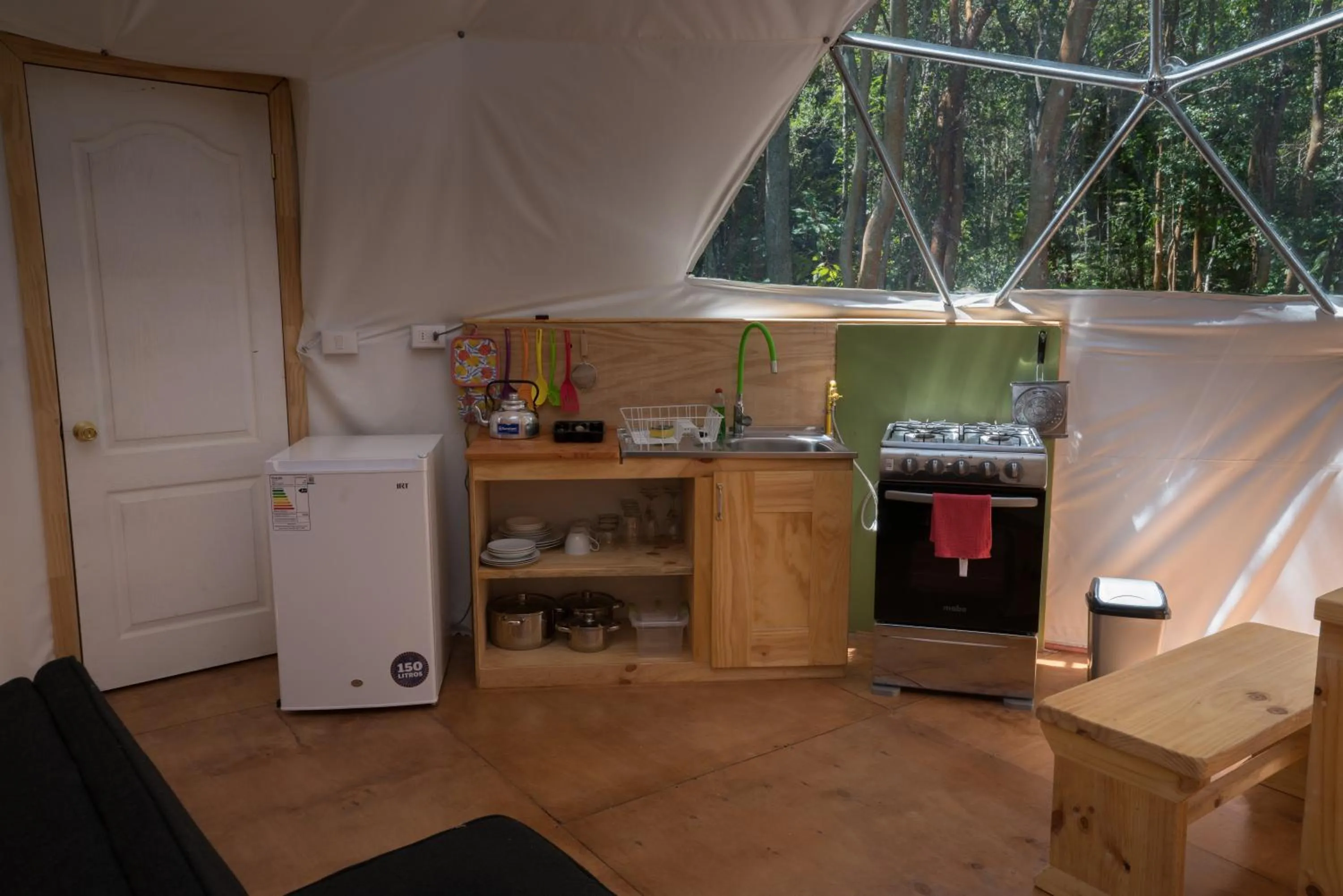 Kitchen or kitchenette in Cabañas Ensenada Bosque Nativo