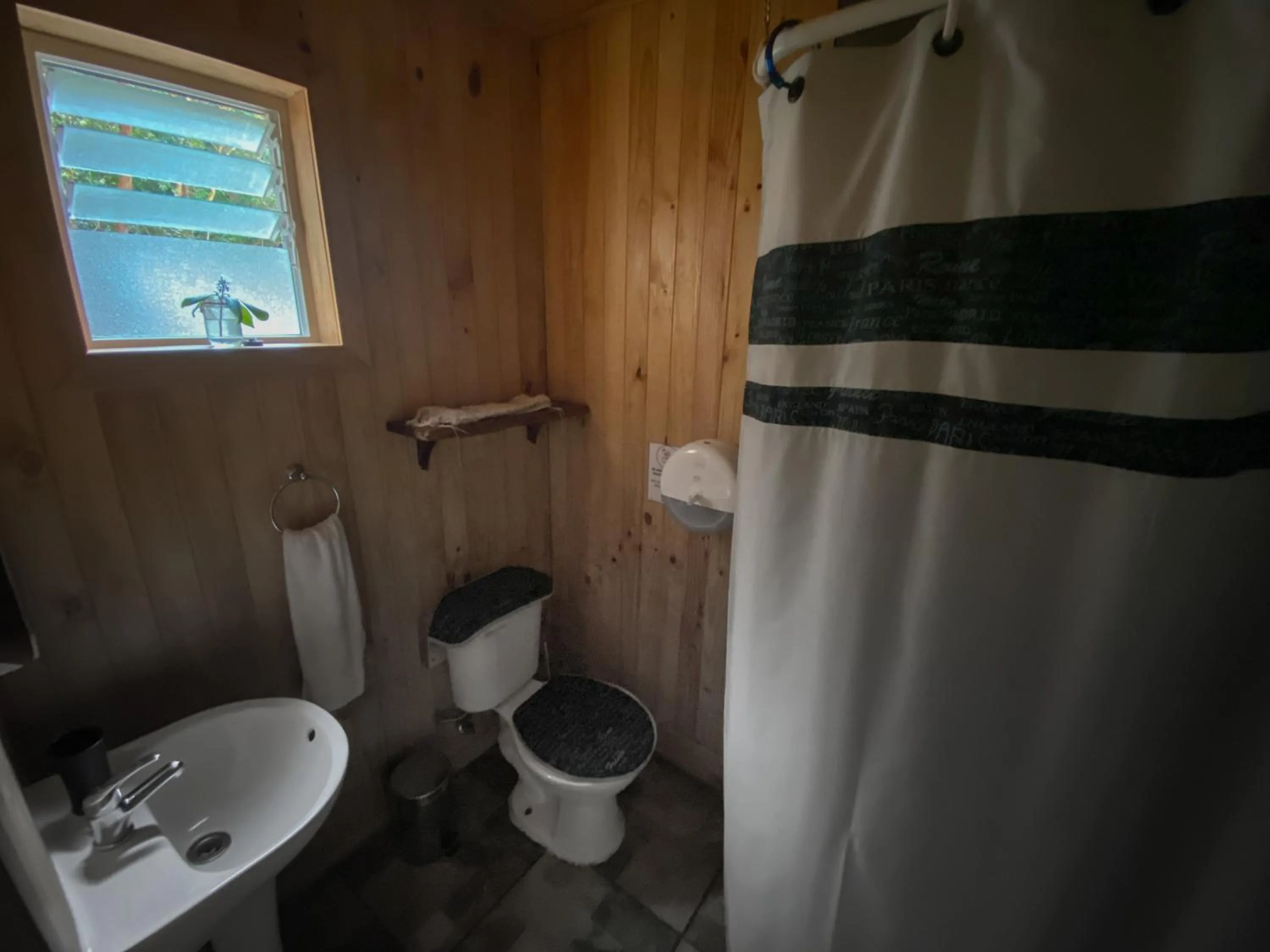 Bathroom in Cabañas Ensenada Bosque Nativo