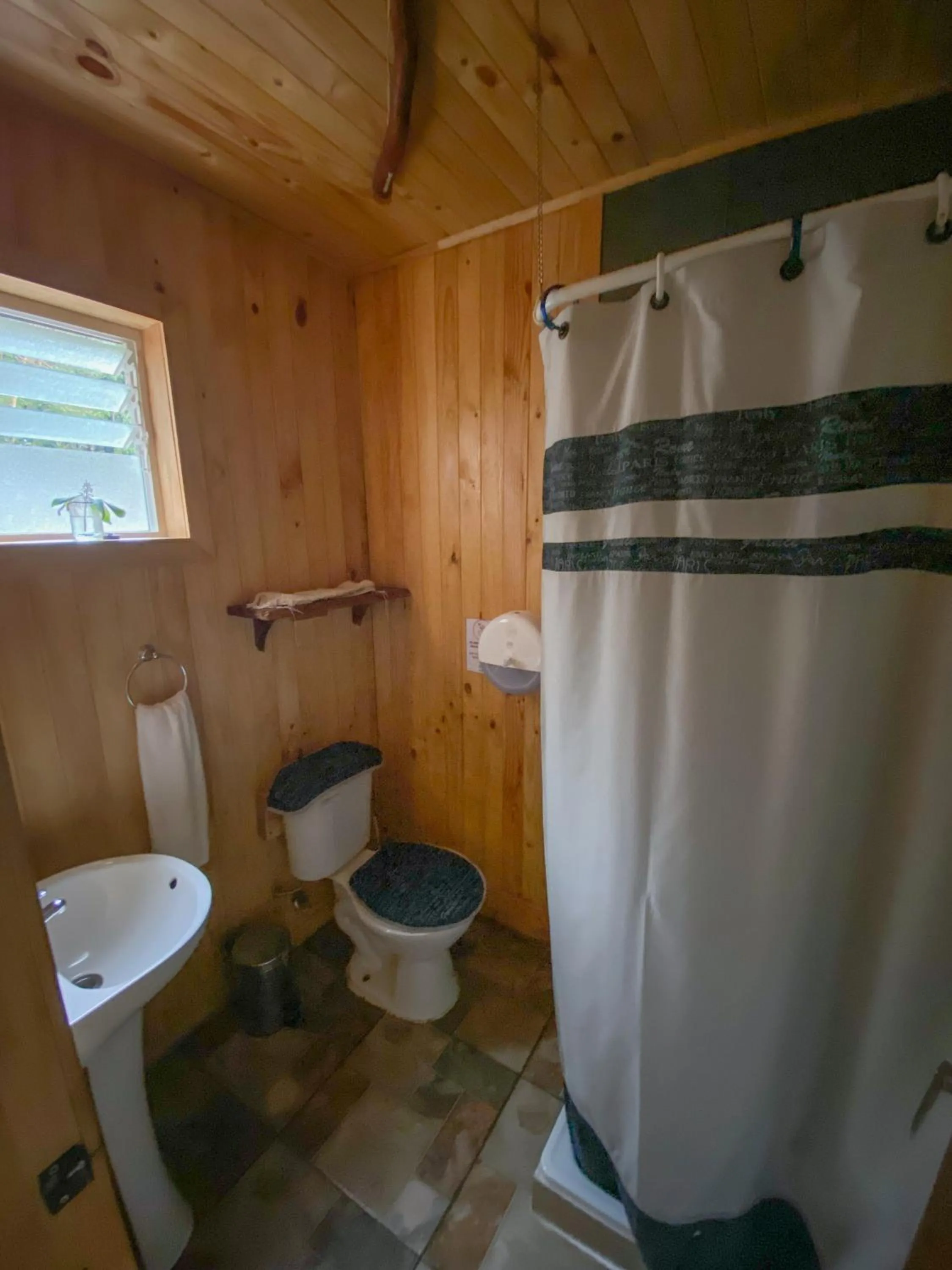 Bathroom in Cabañas Ensenada Bosque Nativo