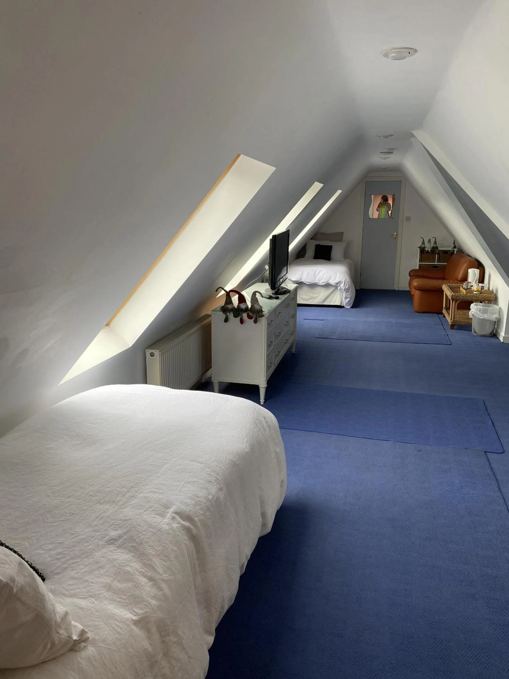 Bedroom, Bed in Carmichael