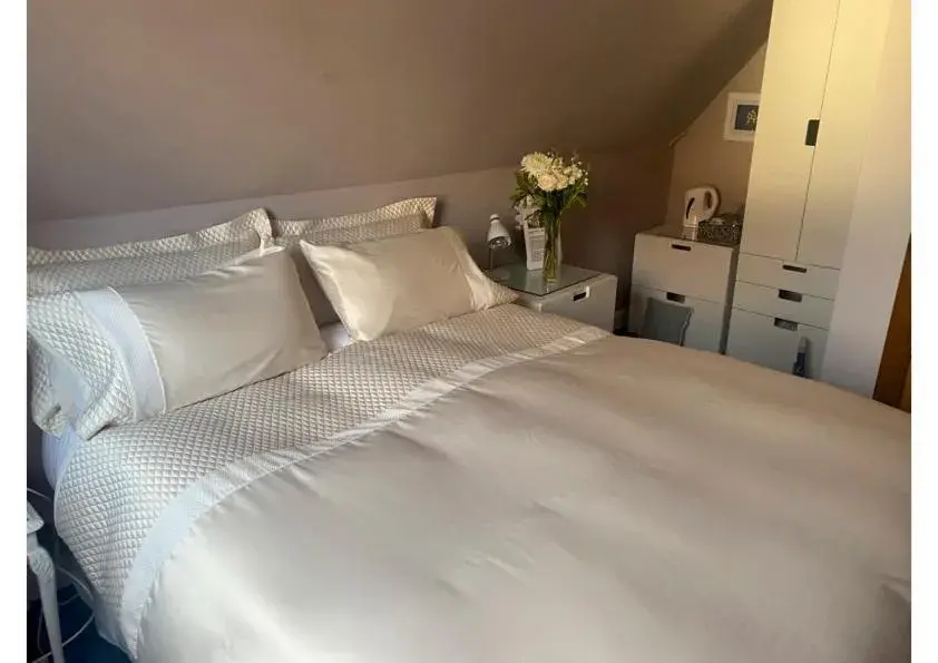 Bed in Carmichael Bed in Carmichael