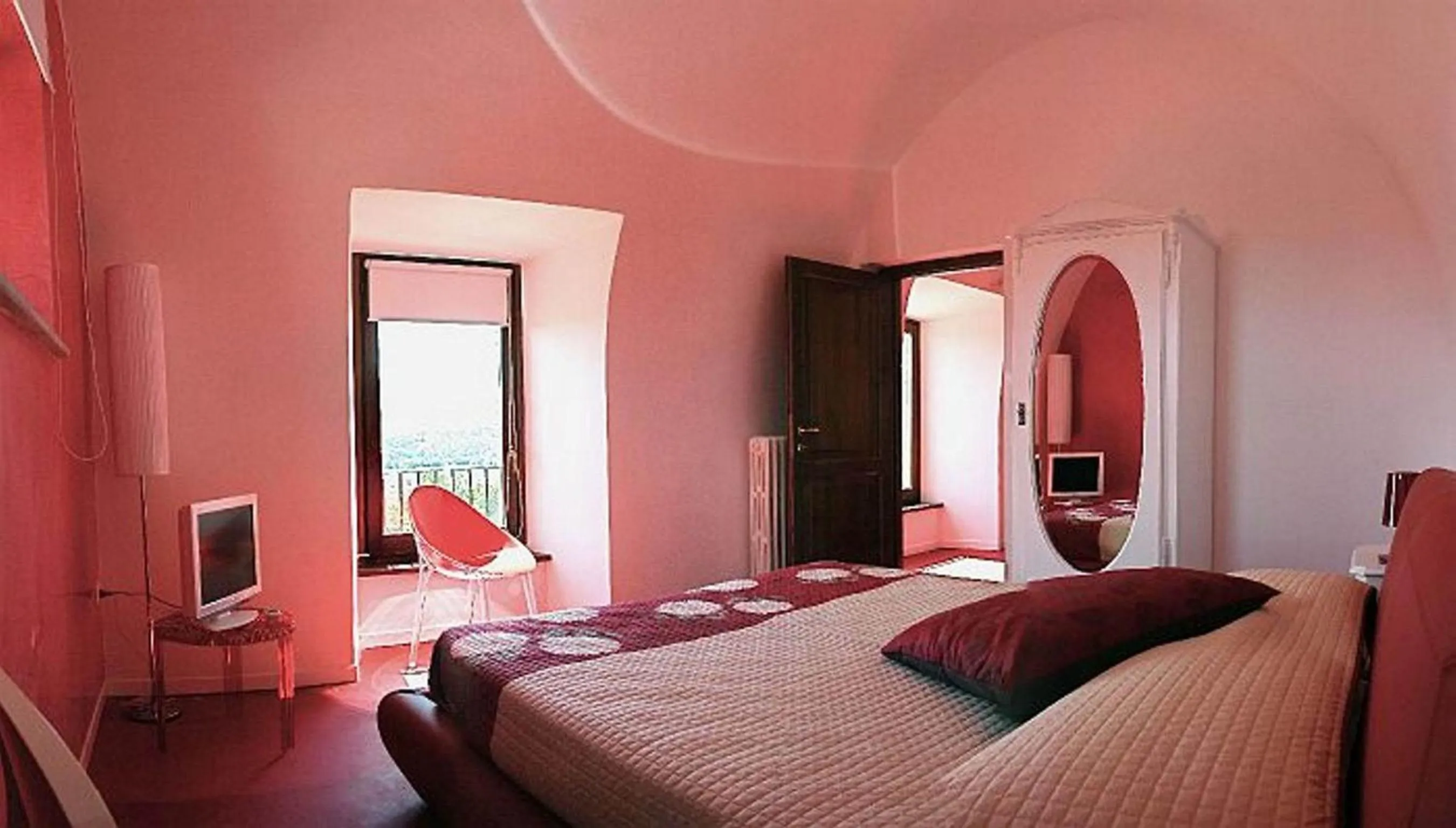 Photo of the whole room, Bed in Relais Villa D'Assio