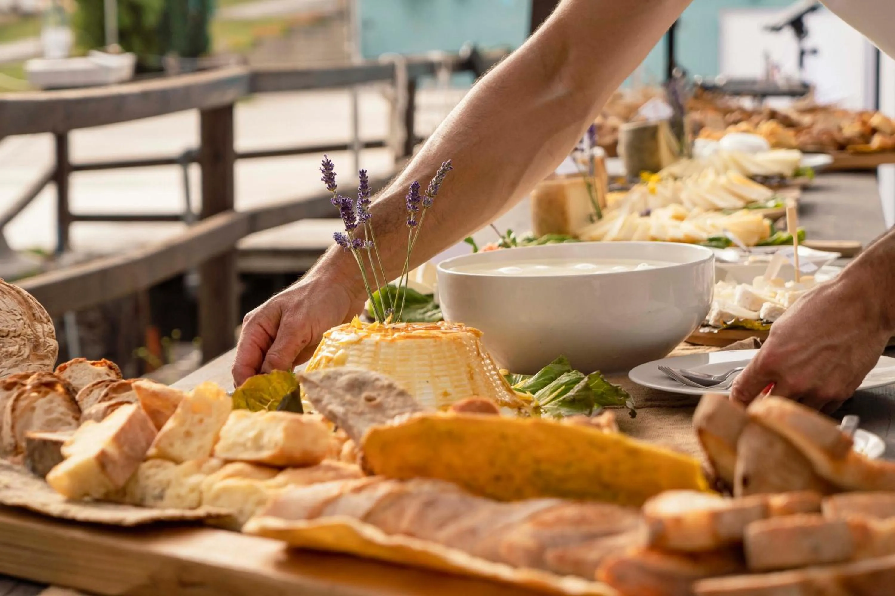 Restaurant/places to eat in Relais Villa D'Assio