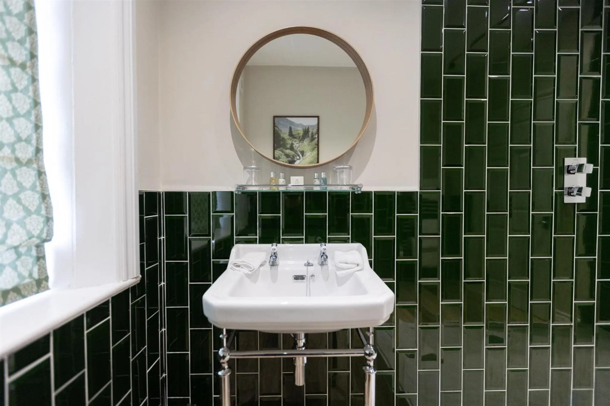 Bathroom in Marshall Meadows Manor House