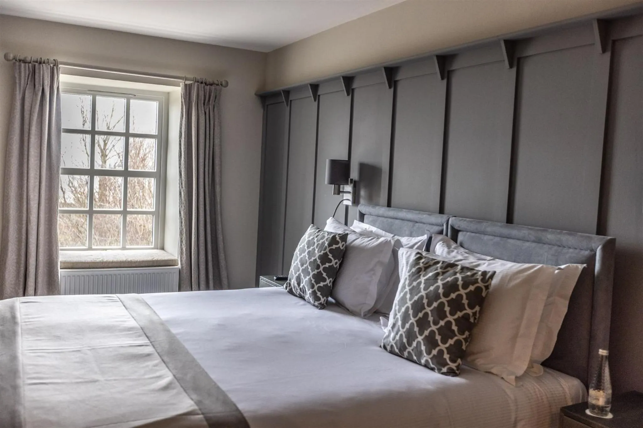 Bedroom, Bed in Marshall Meadows Manor House