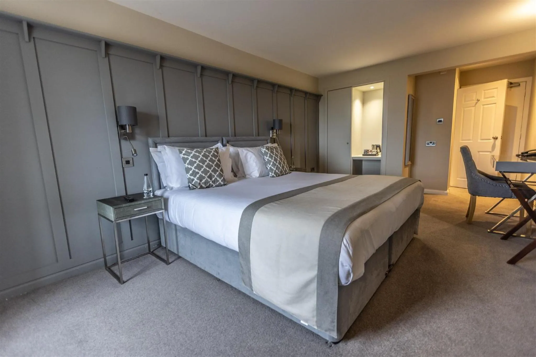 Bedroom, Bed in Marshall Meadows Manor House
