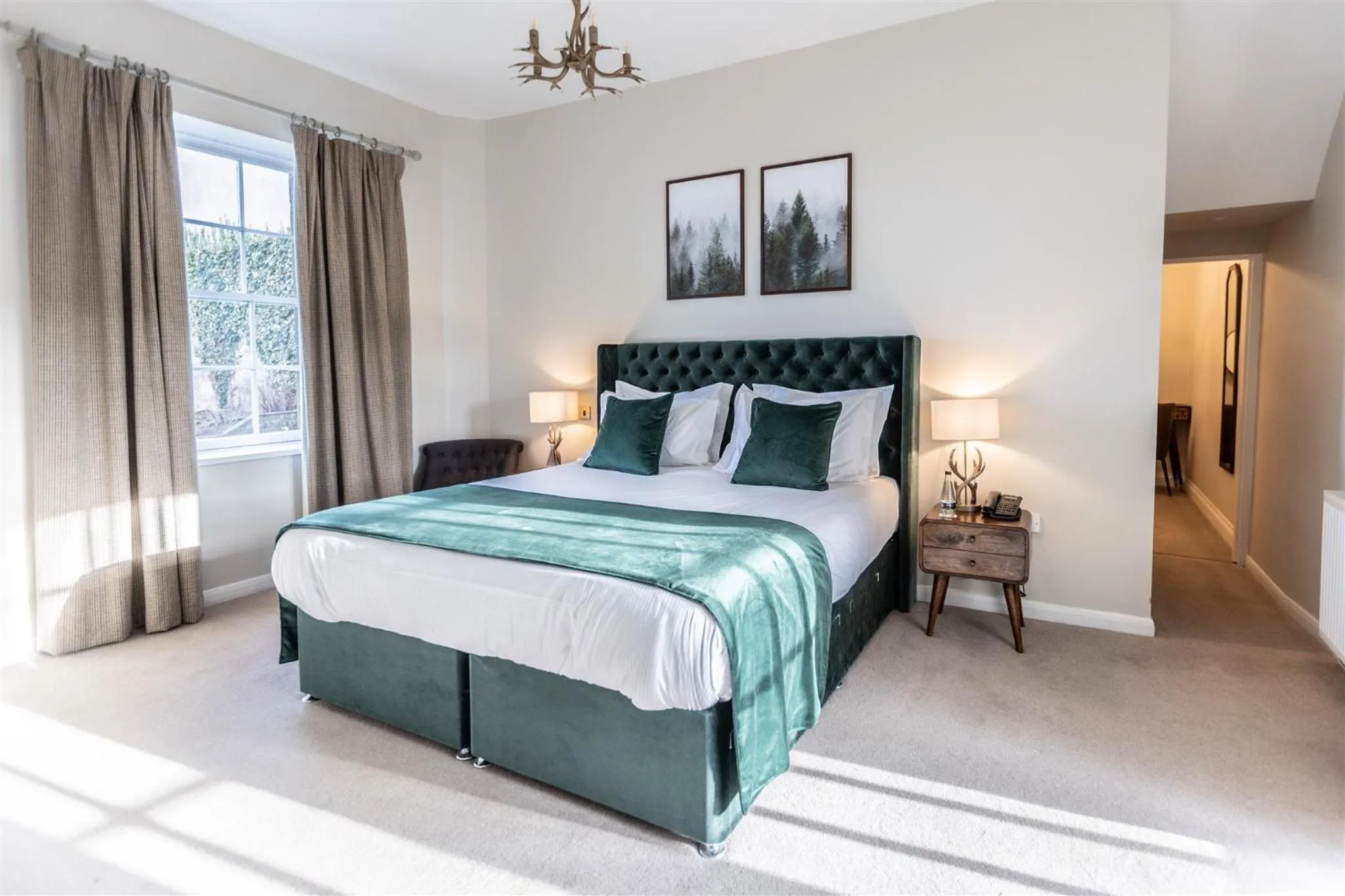 Bedroom, Bed in Marshall Meadows Manor House