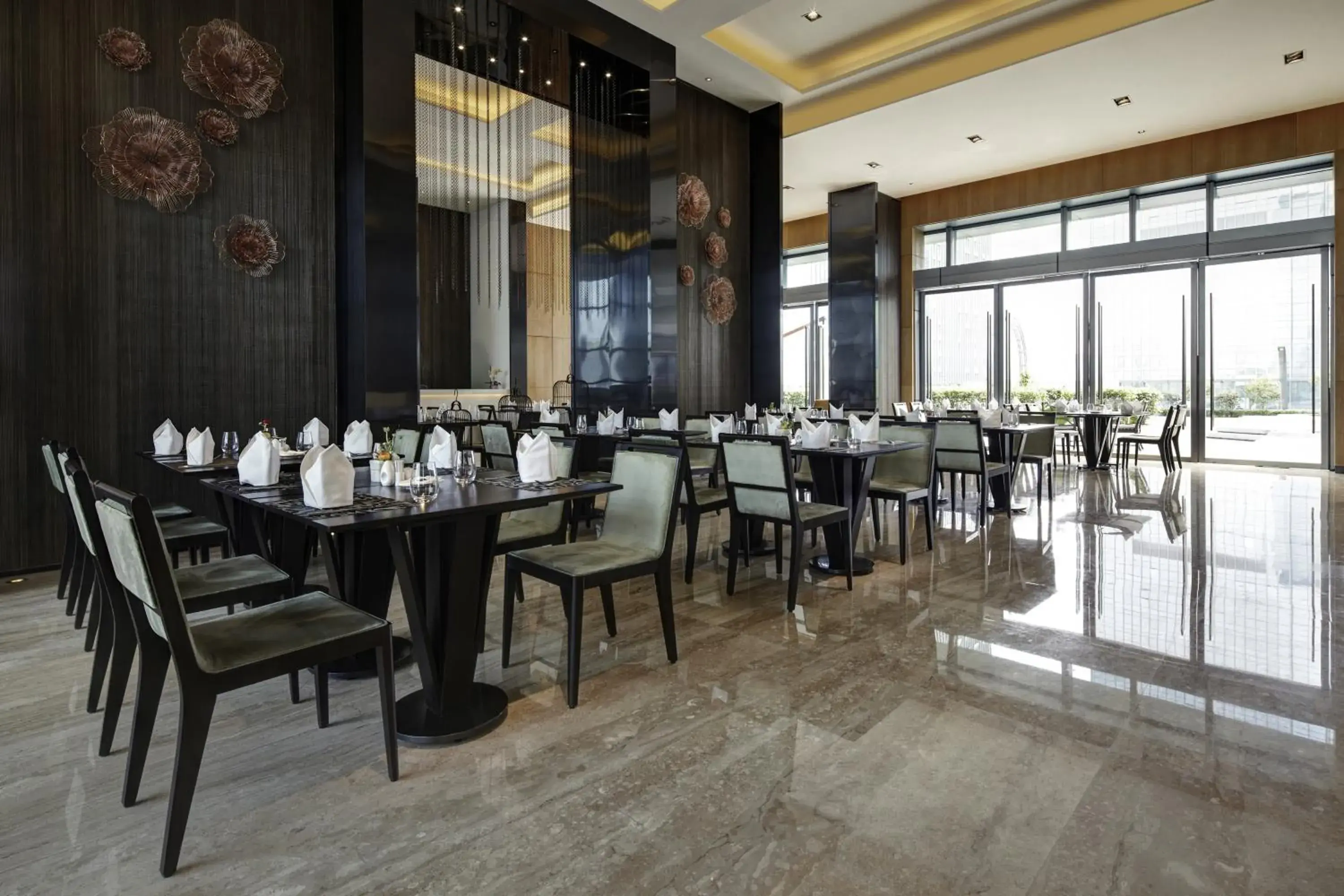 Restaurant/places to eat in Pullman Zhuhai Restaurant/places to eat in Pullman Zhuhai