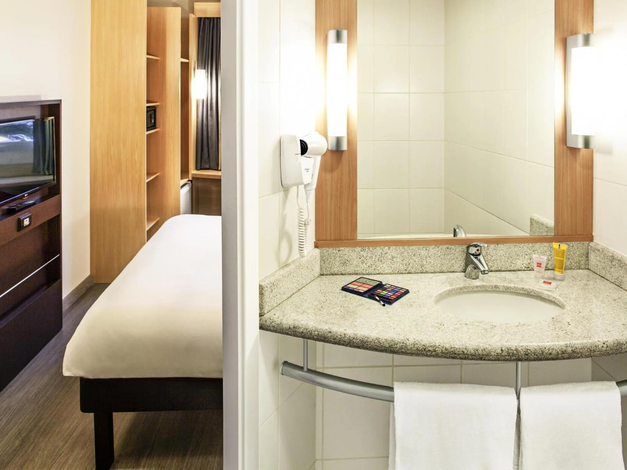 Bedroom, Bed in ibis Rio de Janeiro Parque Olimpico