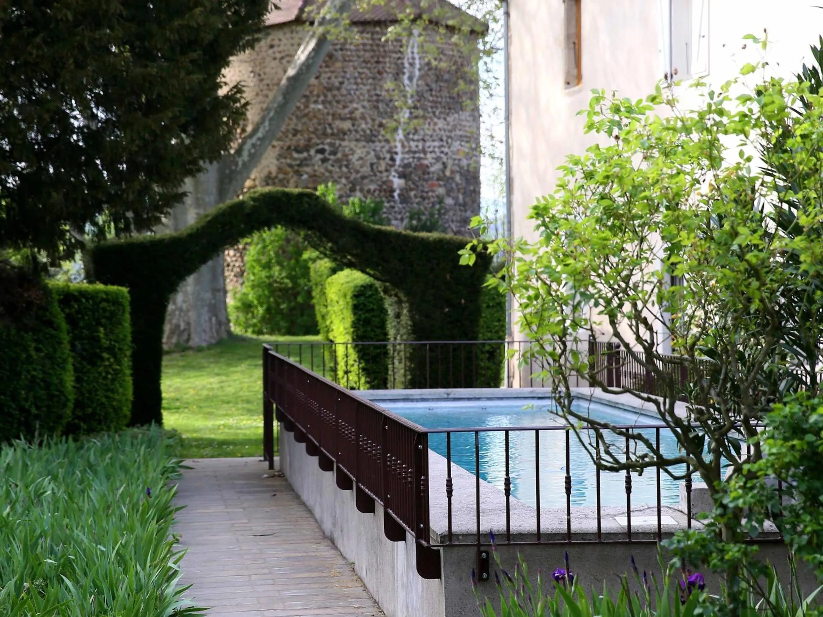 Pool view in Domaine La Bonne Etoile