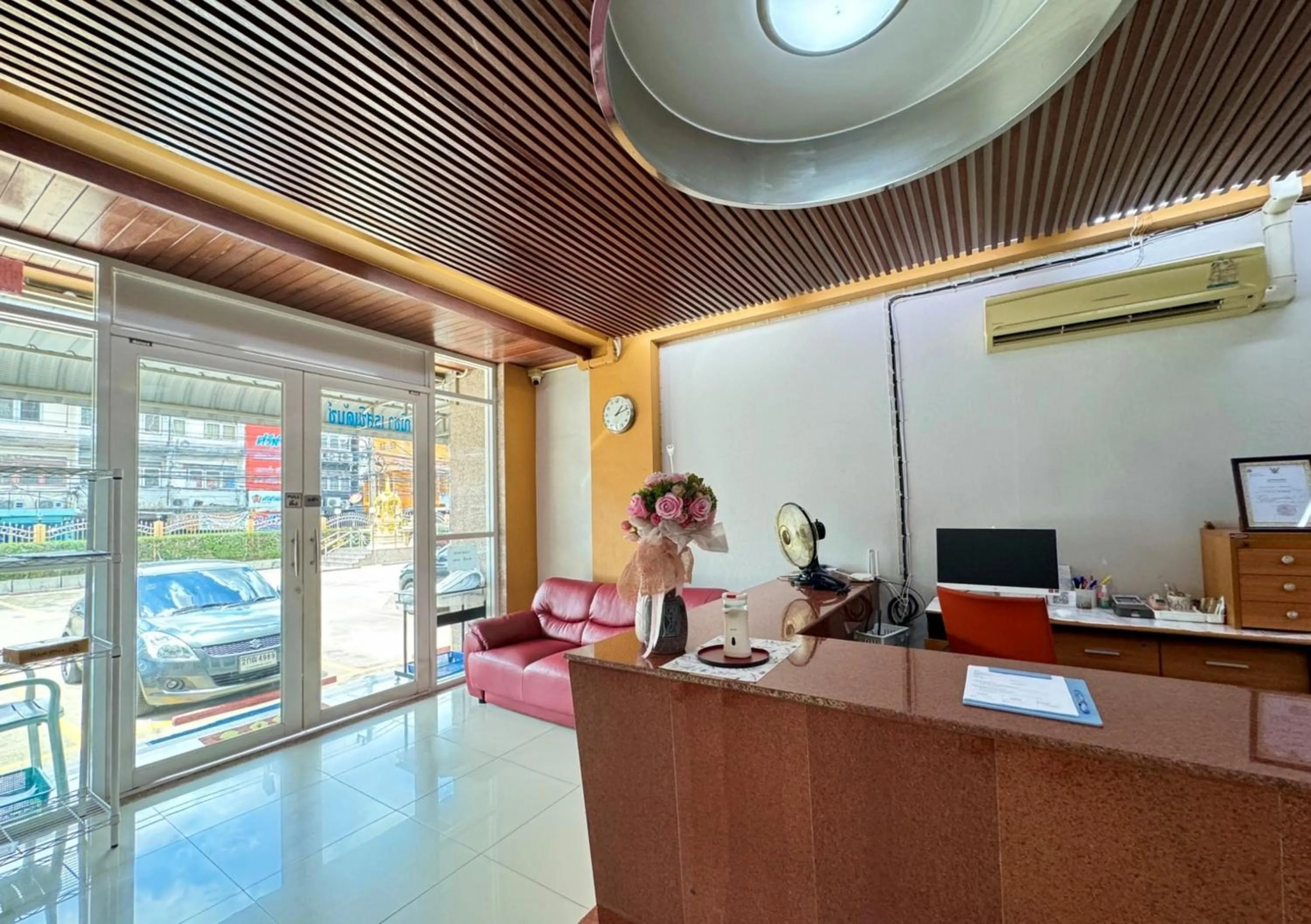 Lobby or reception in Nicha Residence Hotel