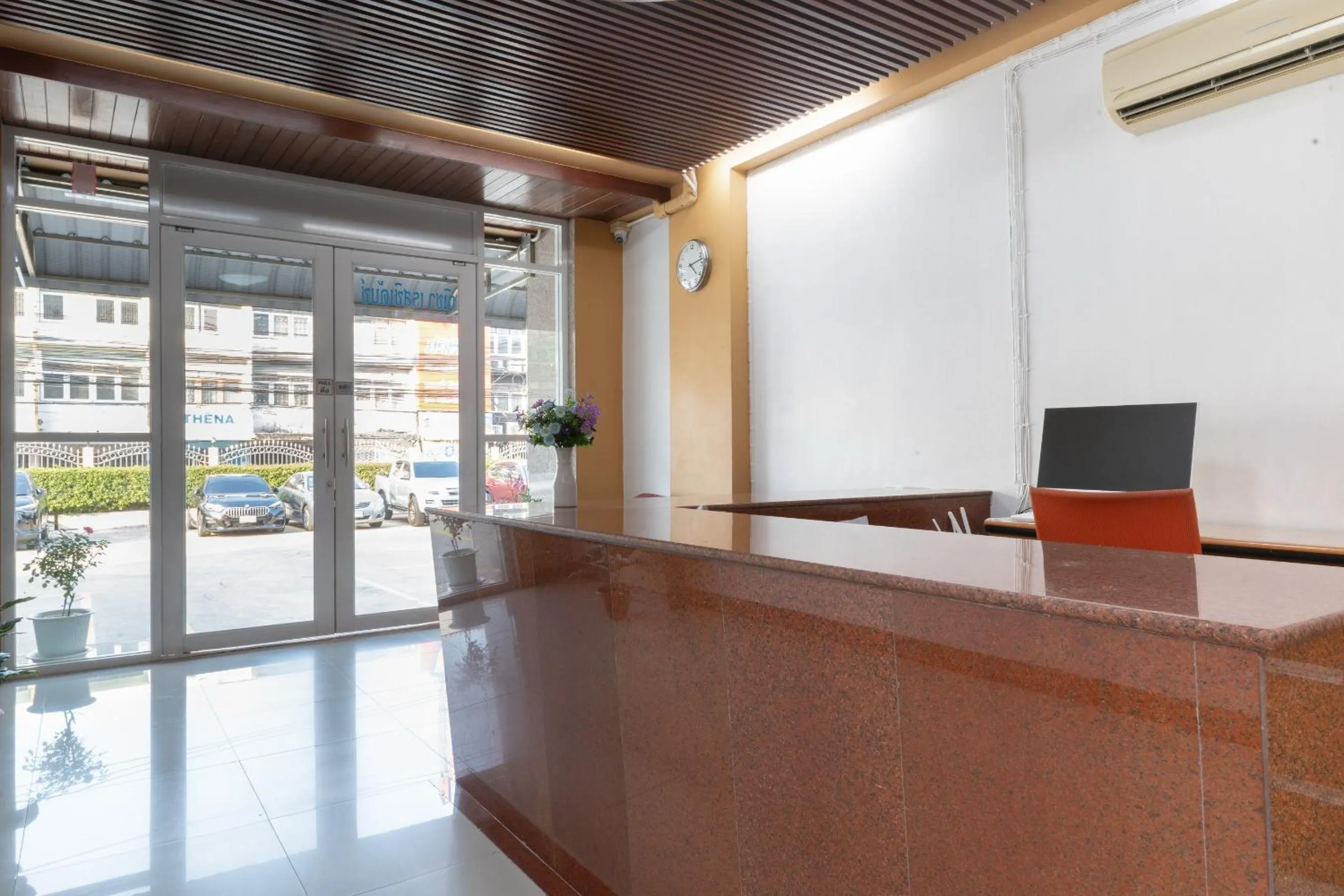 Lobby or reception in Nicha Residence Hotel