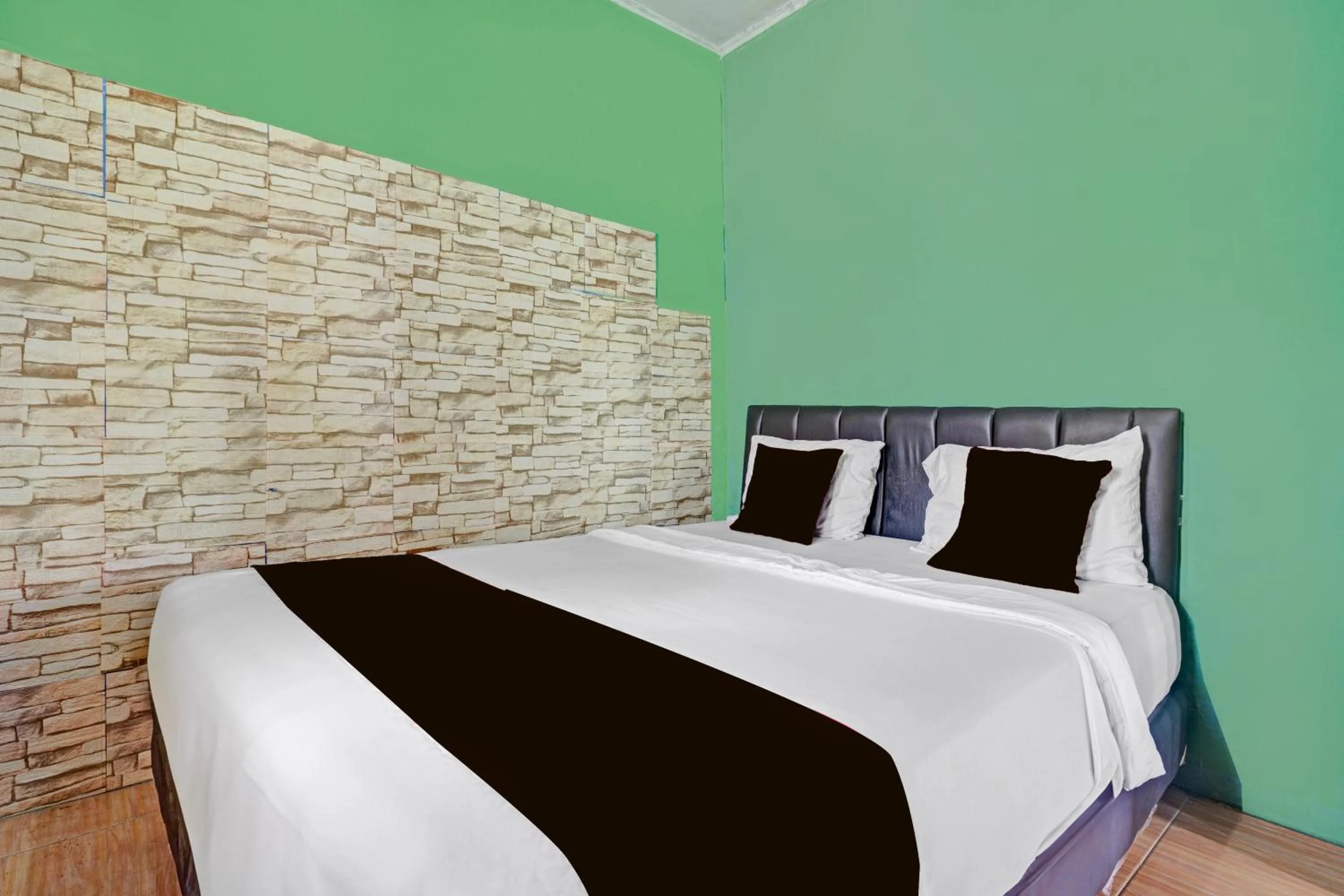 Bedroom, Bed in Collection O Subang near Ciater Subang formerly Orchid Villa Ciater