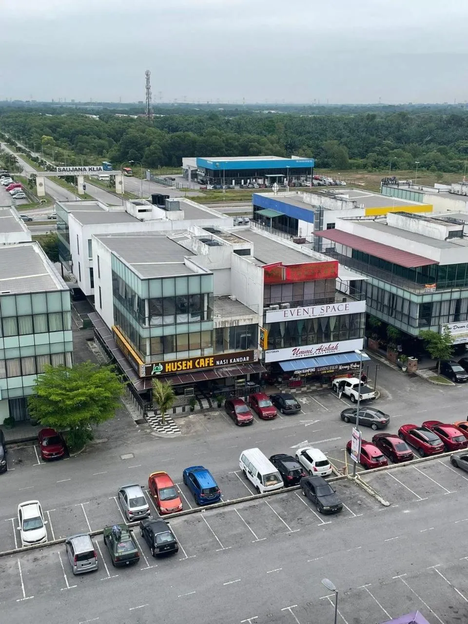 Property building in Afie Roomstay KLIA Airport Transit