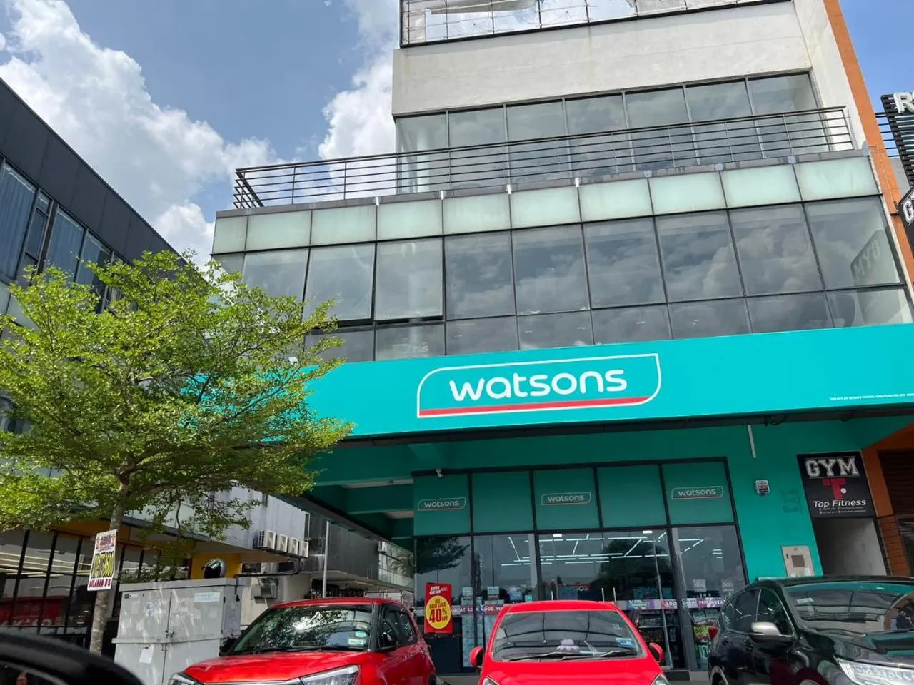 Shopping Area in Afie Roomstay KLIA Airport Transit