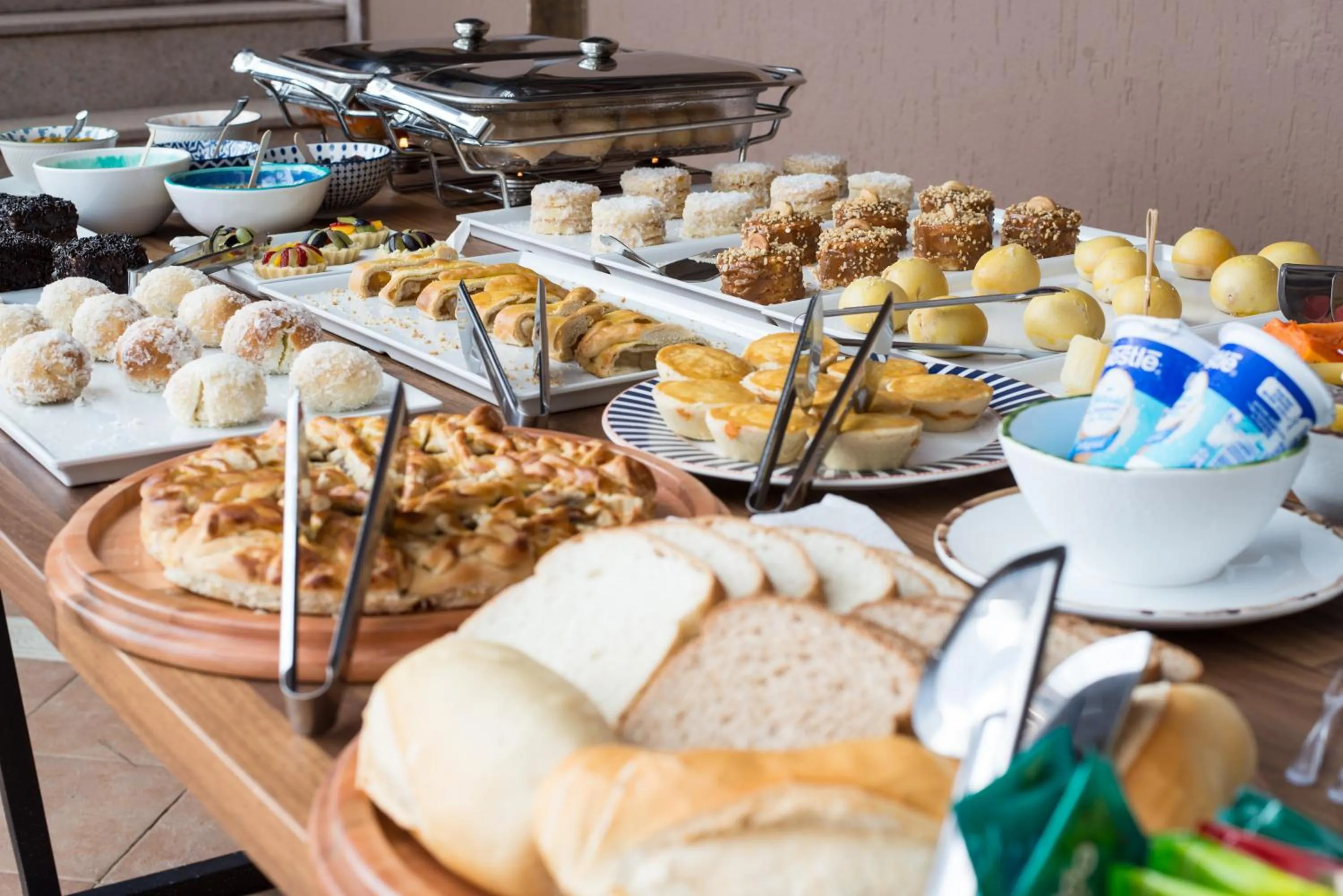 Buffet breakfast in Ilha Branca Exclusive Hotel