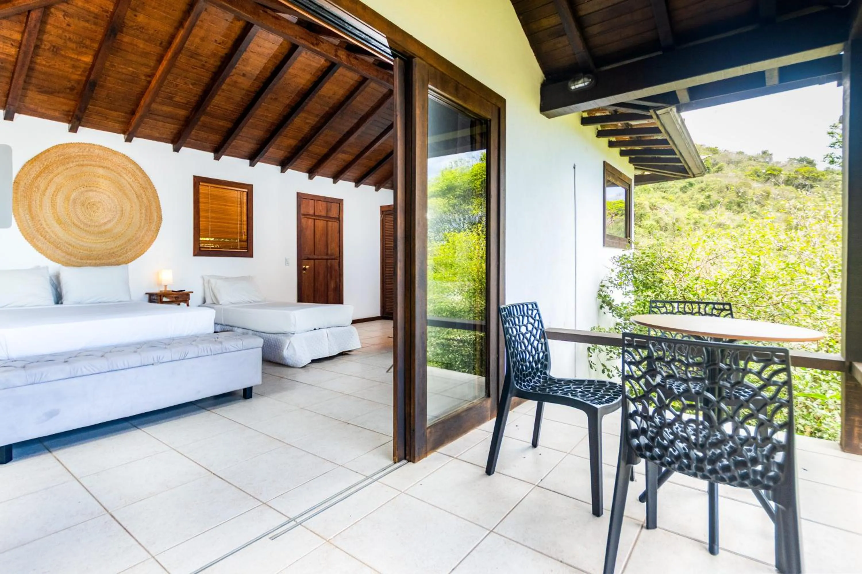 Patio, Bed in Ilha Branca Exclusive Hotel