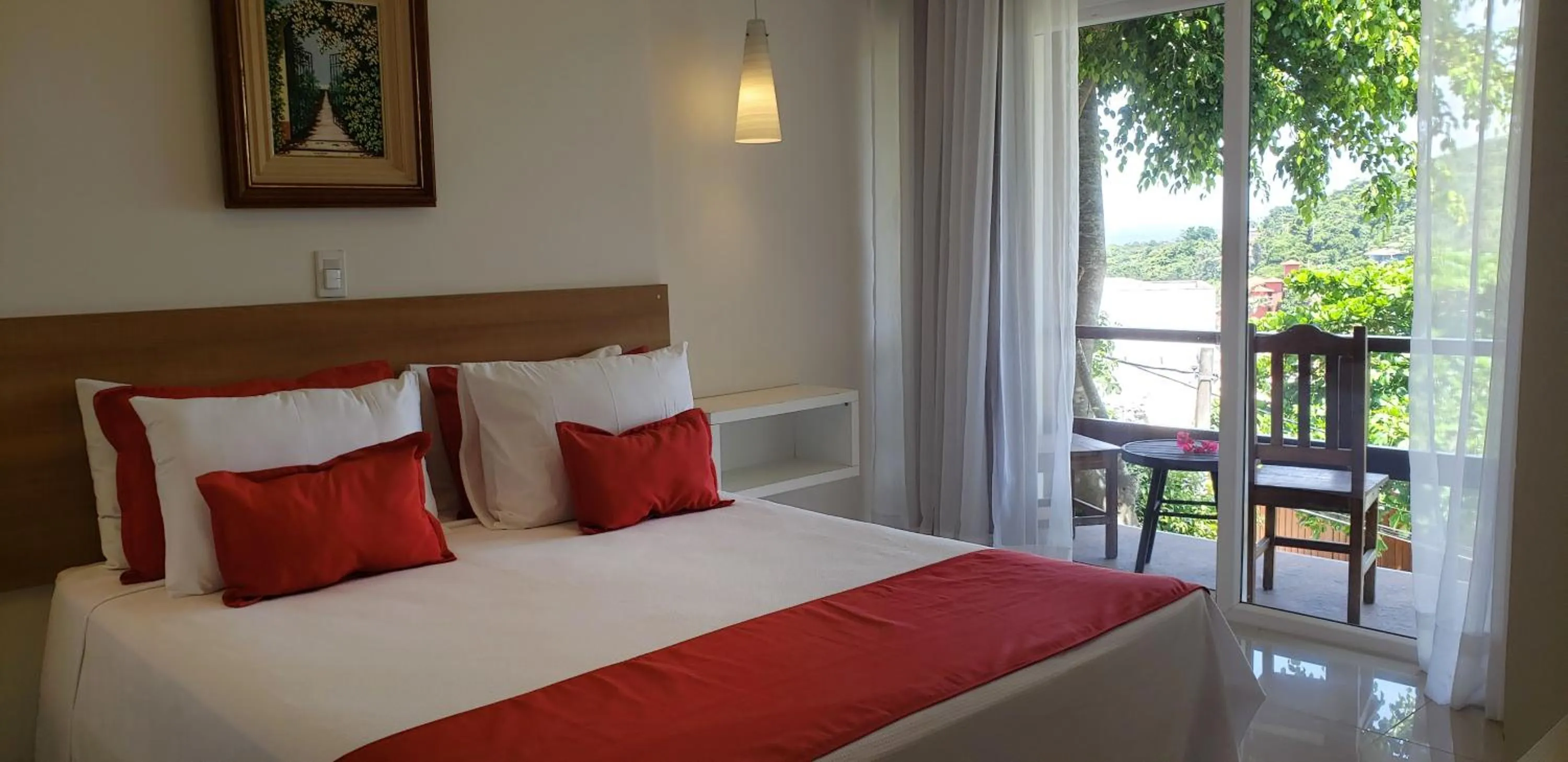 Photo of the whole room, Bed in Ilha Branca Exclusive Hotel