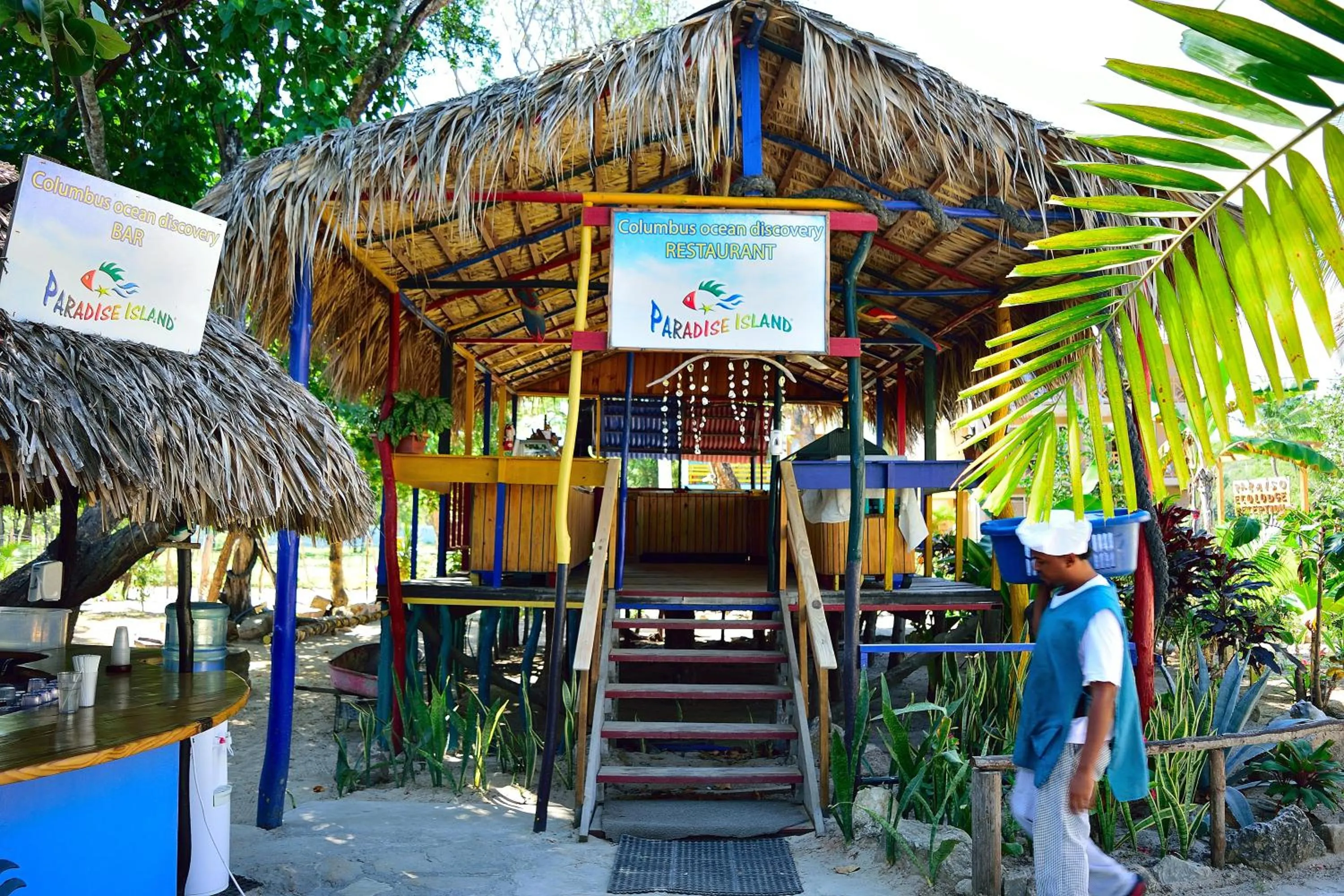 Restaurant/places to eat in Paradise Island Beach Resort