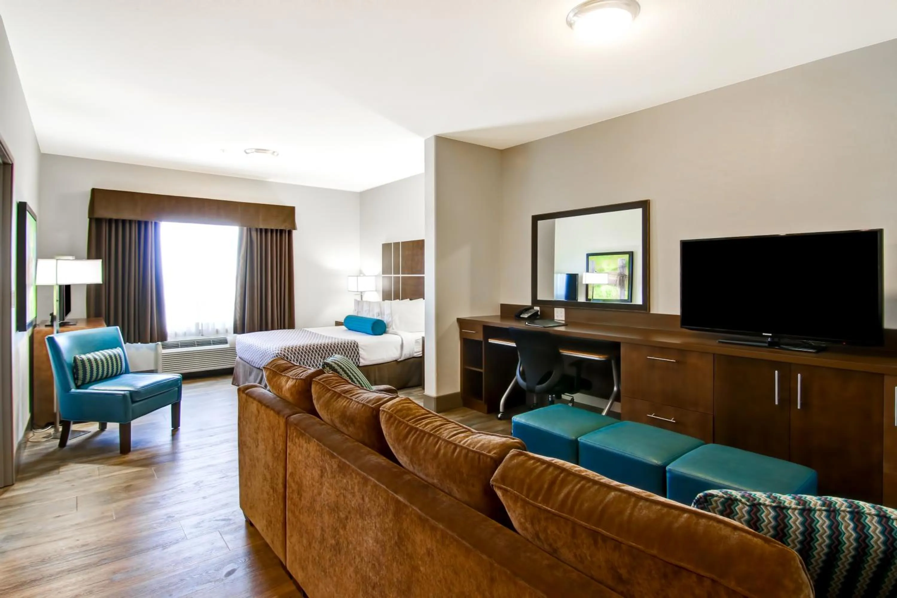 TV and multimedia in Canalta Martensville