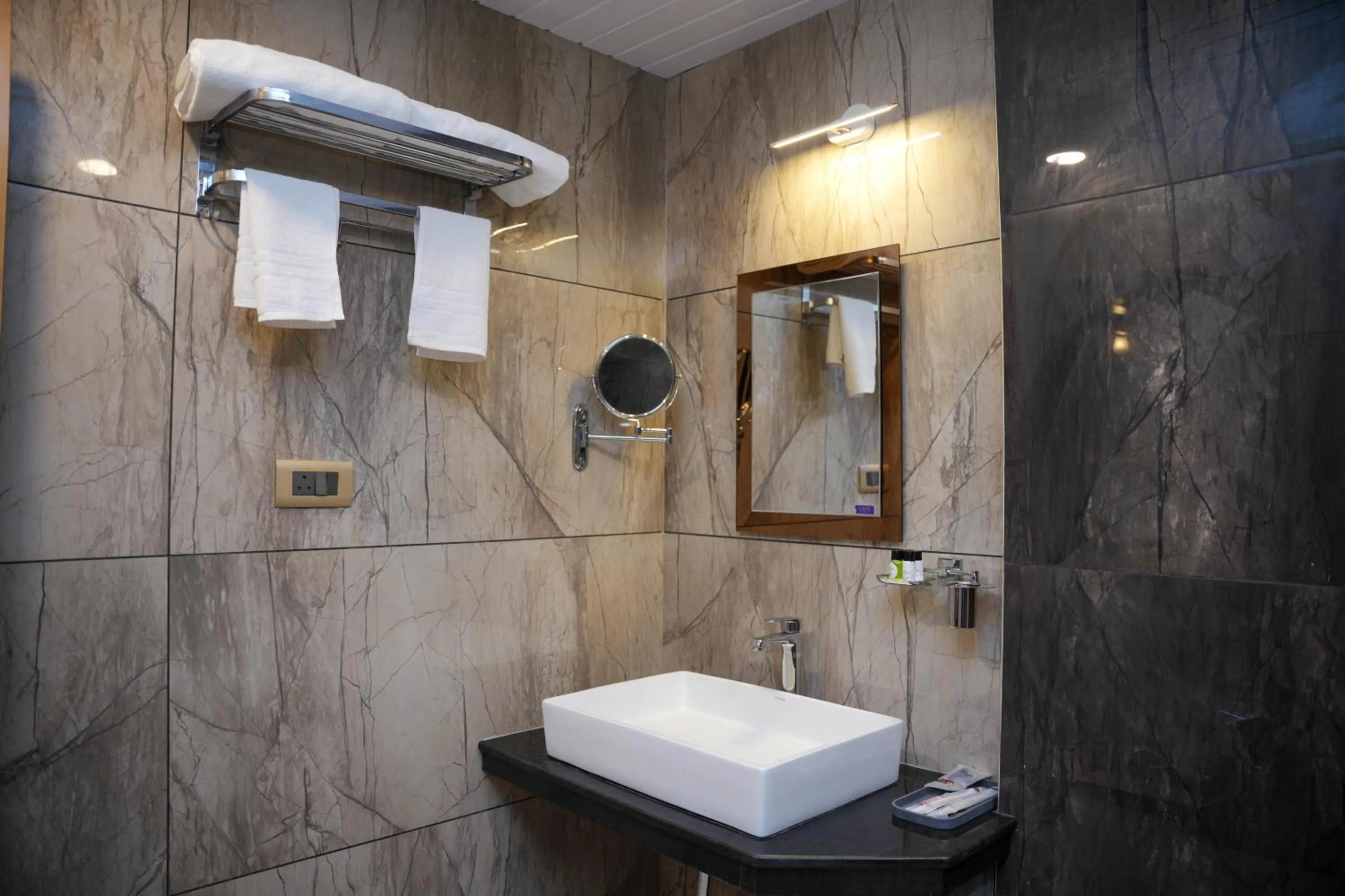 Shower in The Ontime Hotel, Bangalore