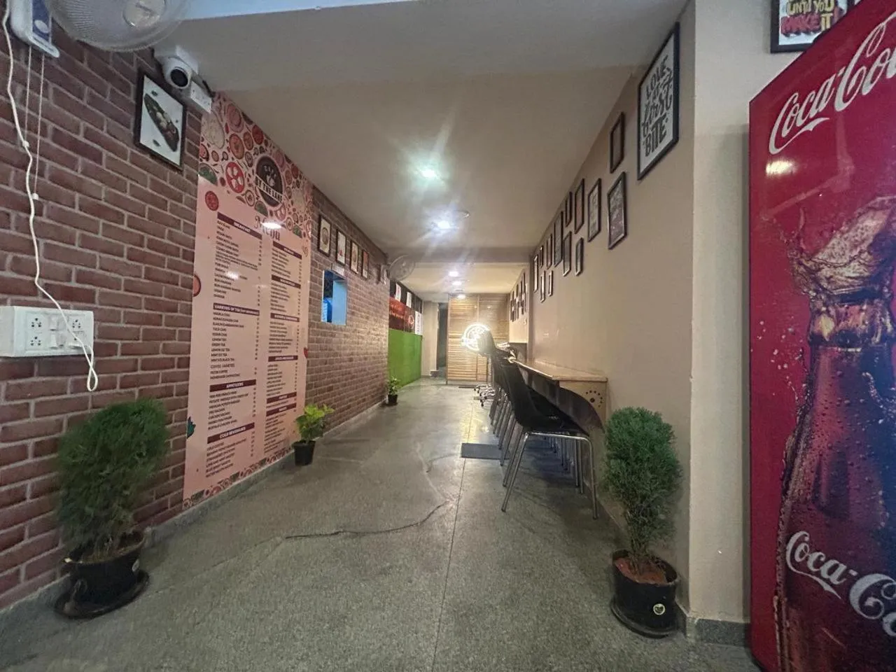 Restaurant/places to eat in The Ontime Hotel, Bangalore