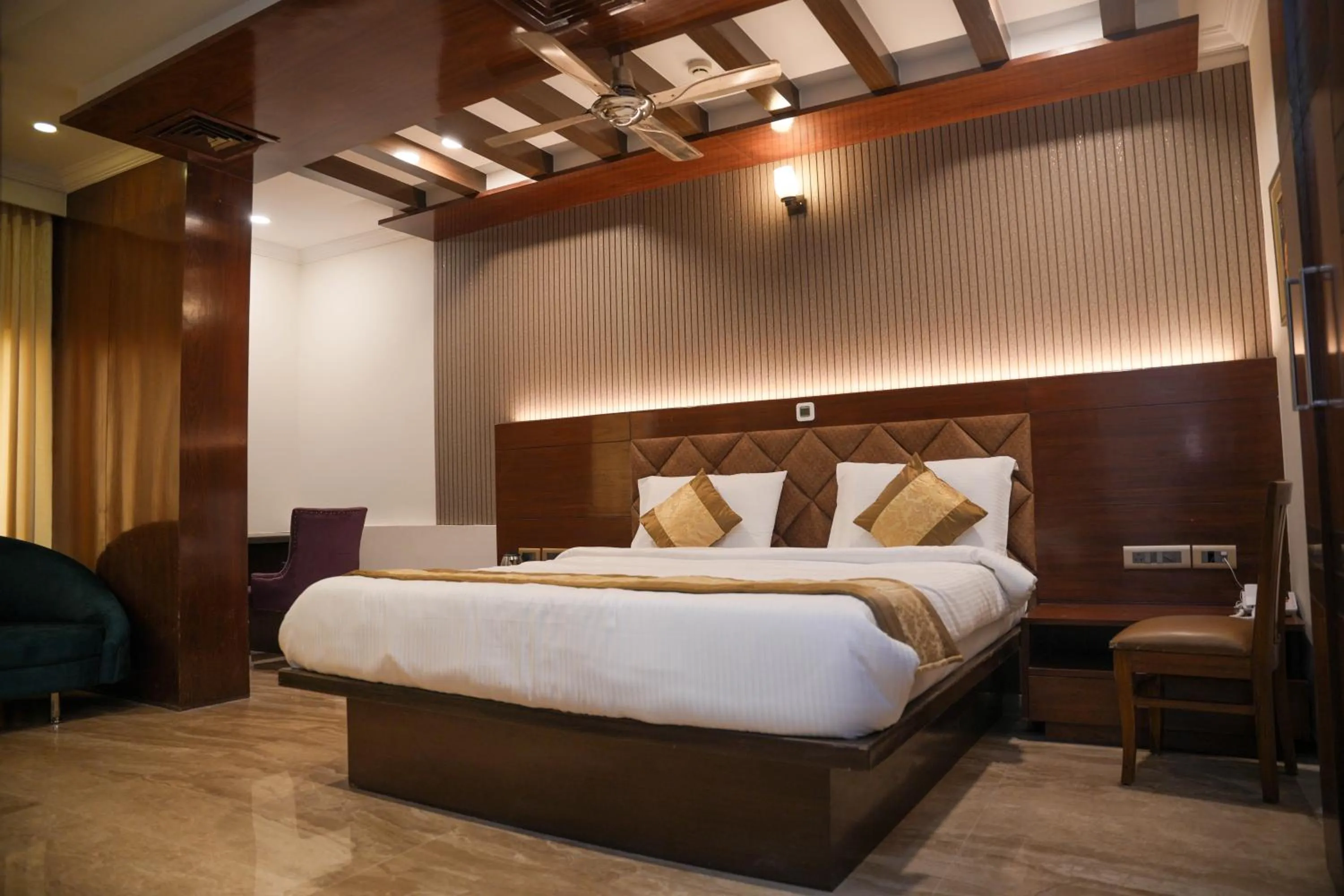 Bedroom, Bed in The Ontime Hotel, Bangalore