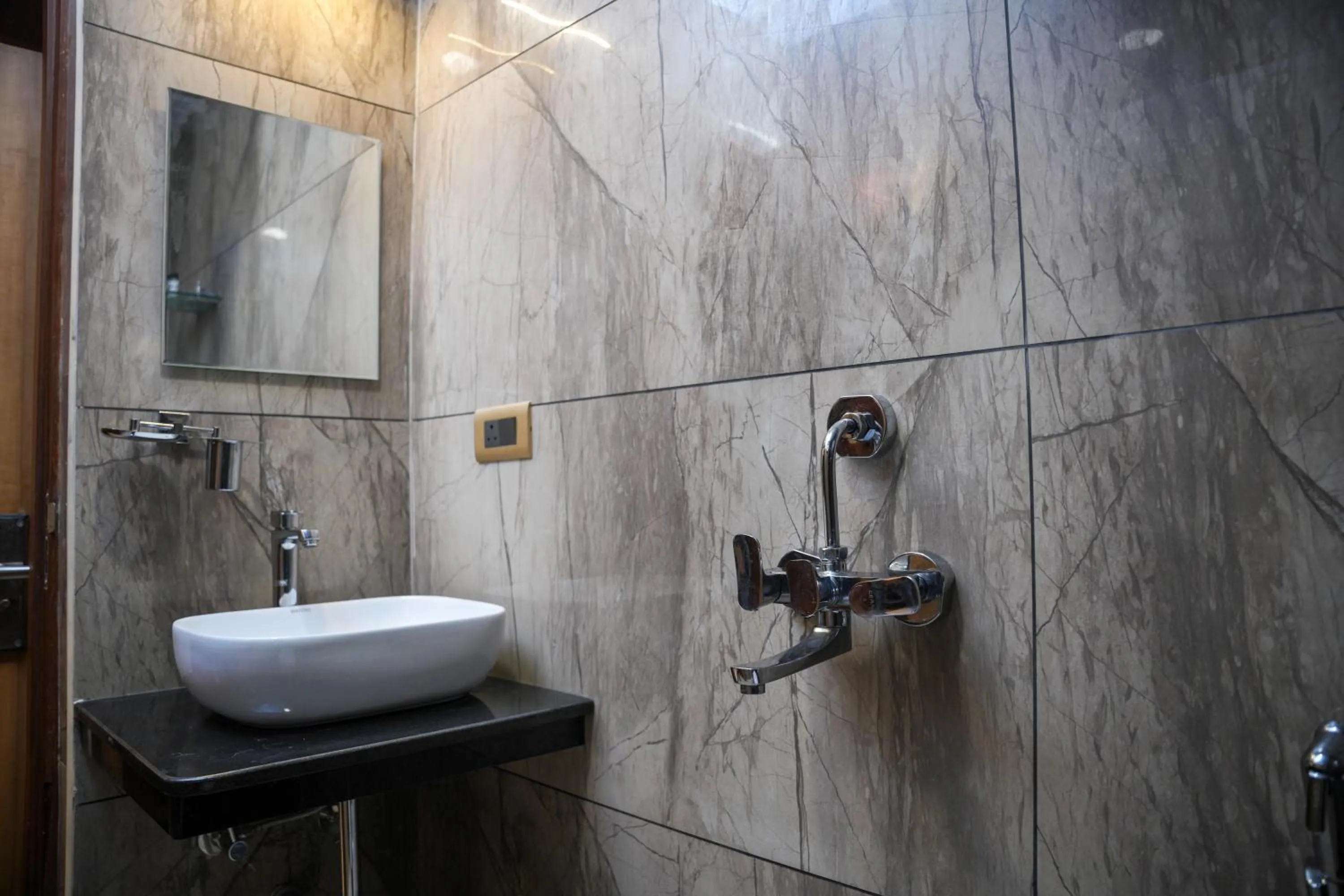 Shower in The Ontime Hotel, Bangalore