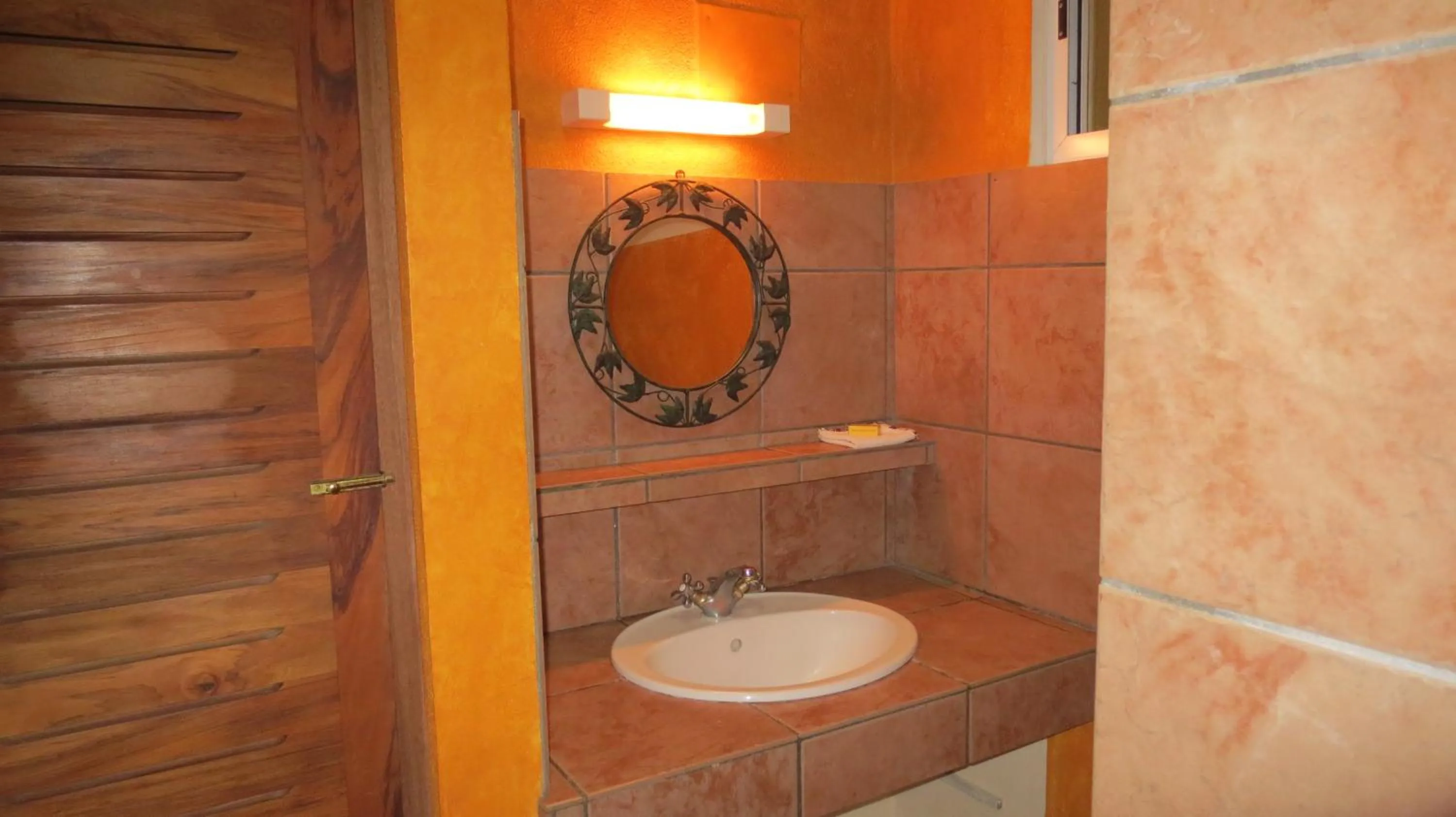 Bathroom in Sunset Hill Lodge