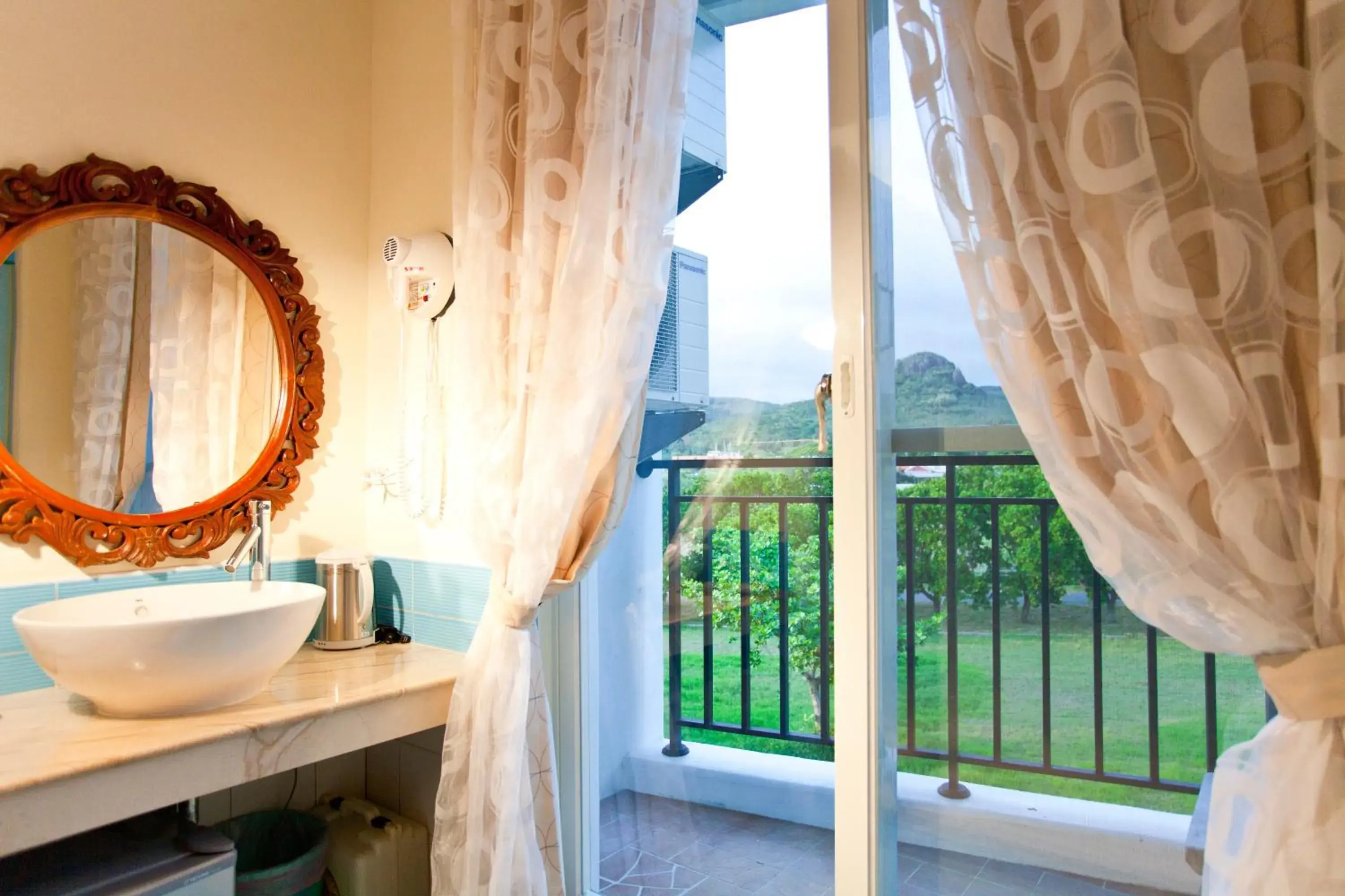 Photo of the whole room in Millennium Inn Photo of the whole room in Millennium Inn