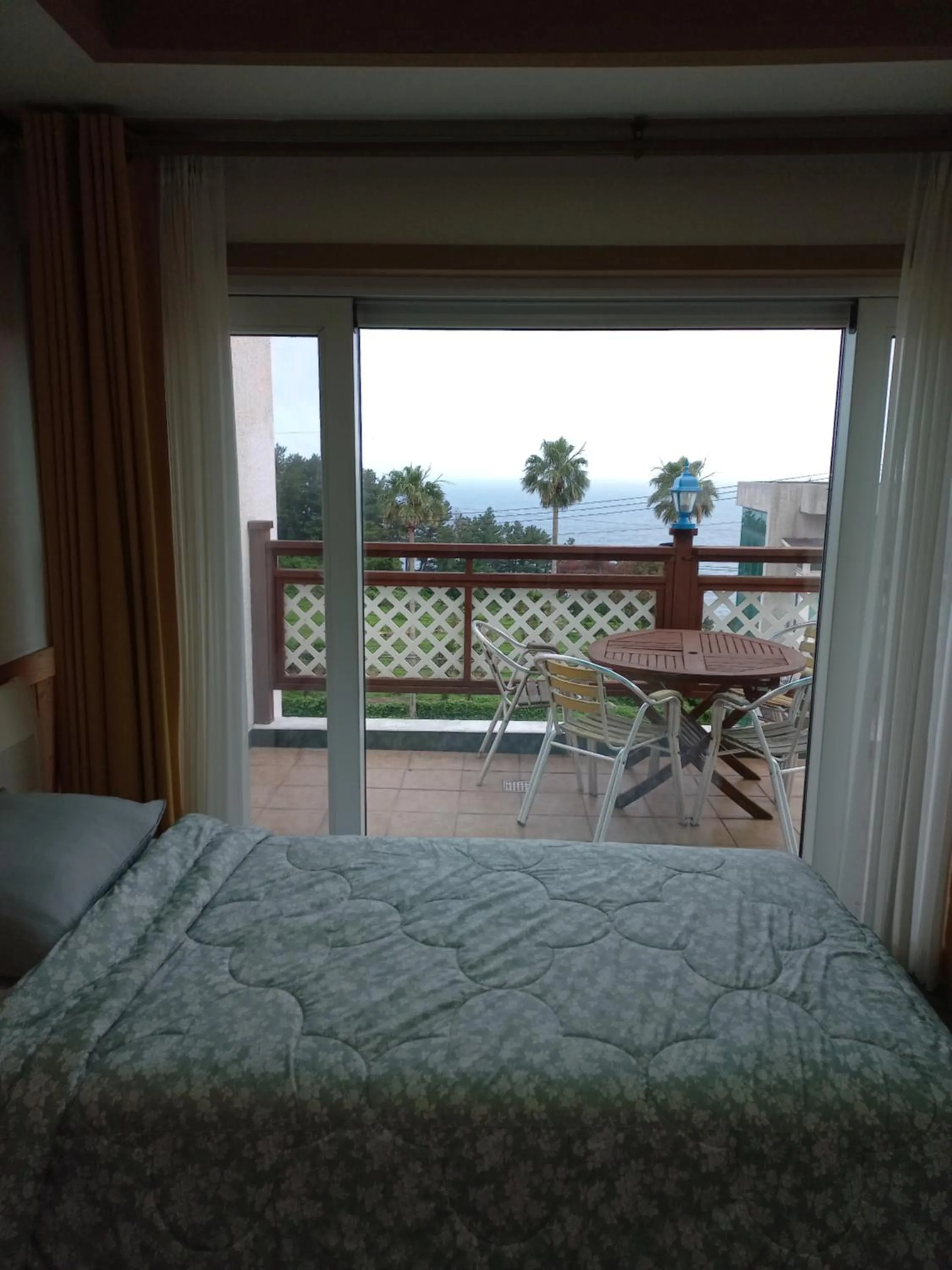 Balcony/Terrace, Bed in Good Day Pension