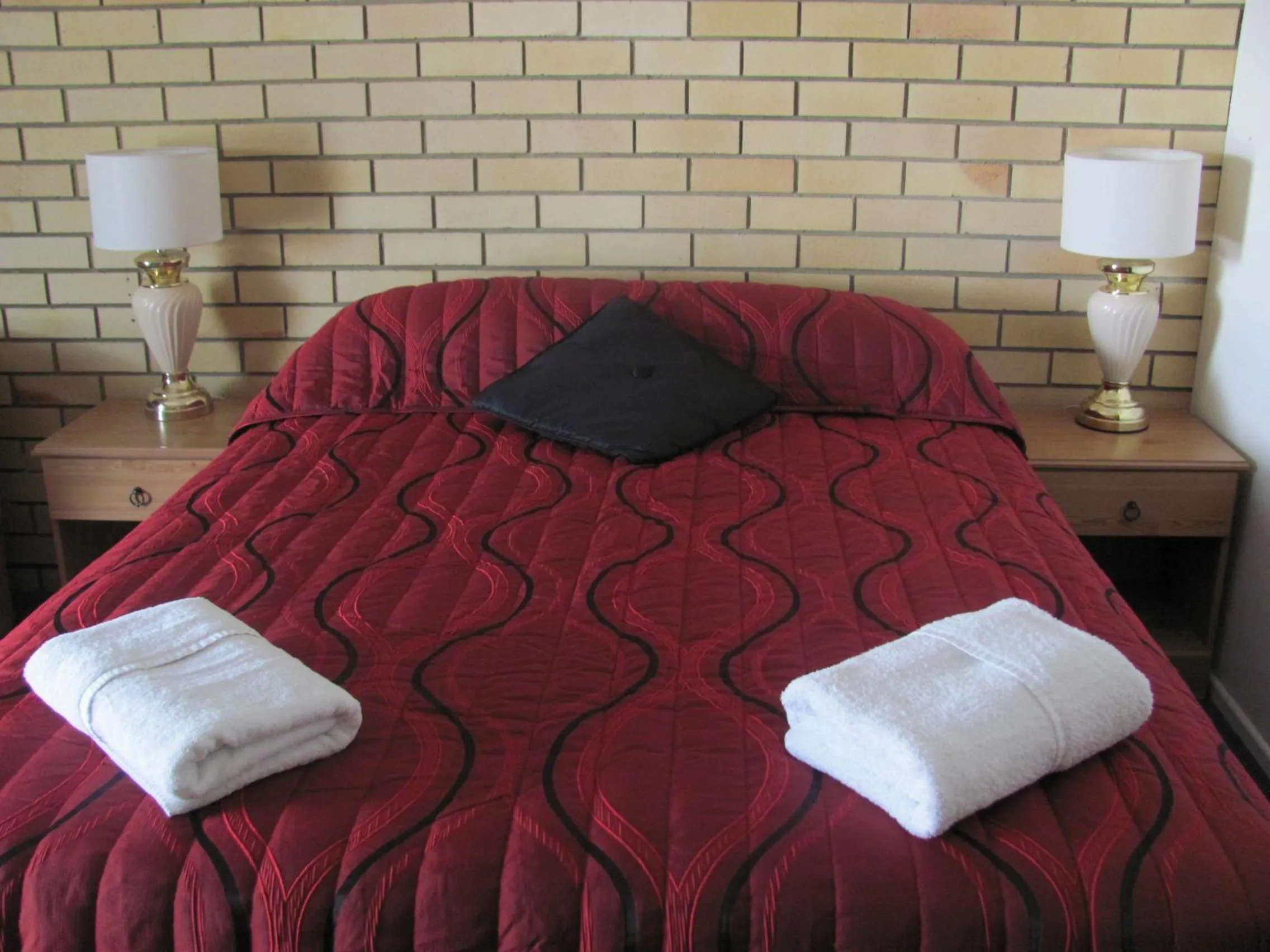 Bed in Nambour Central Motel