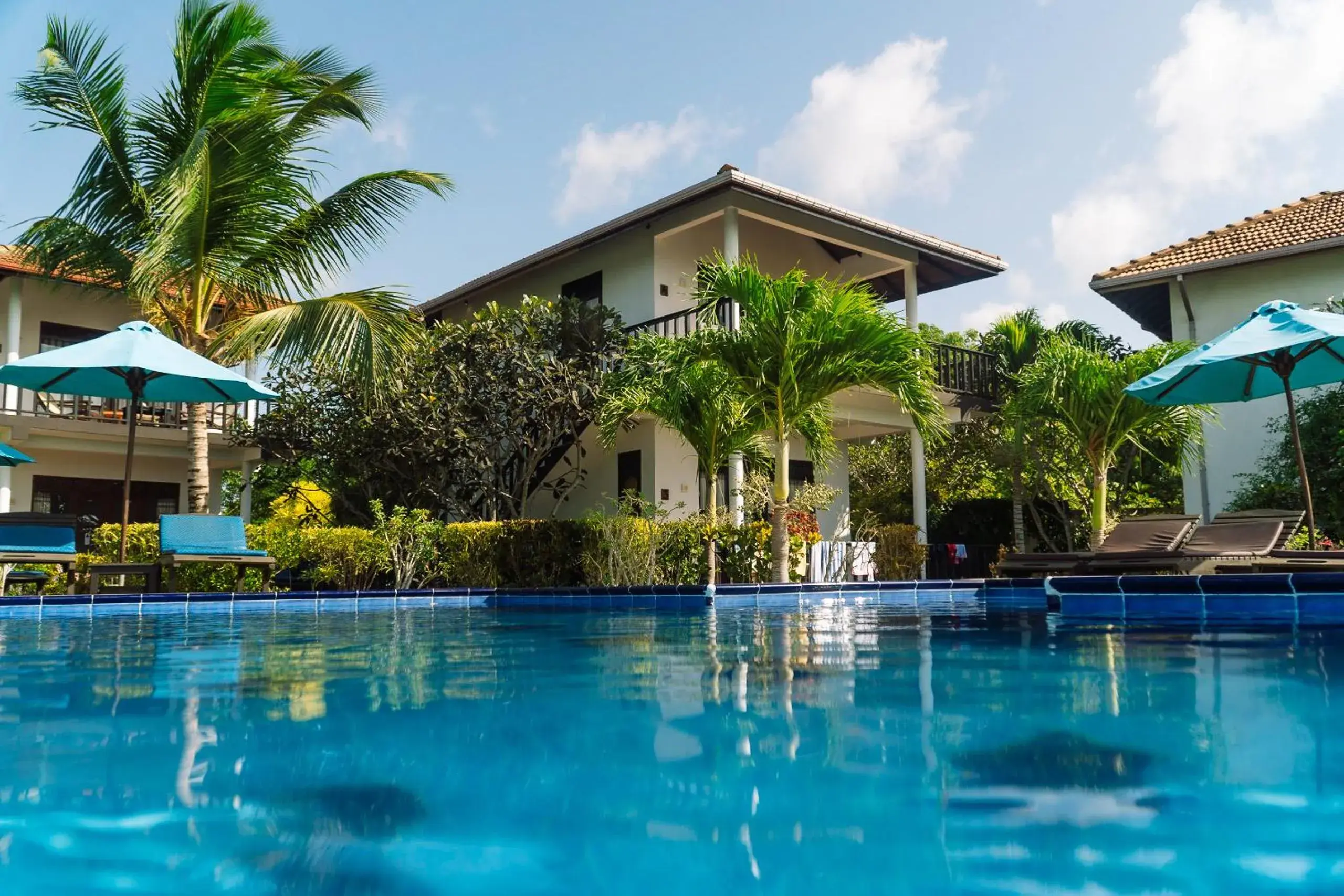 Property building in Ananthaya Beach Property building in Ananthaya Beach