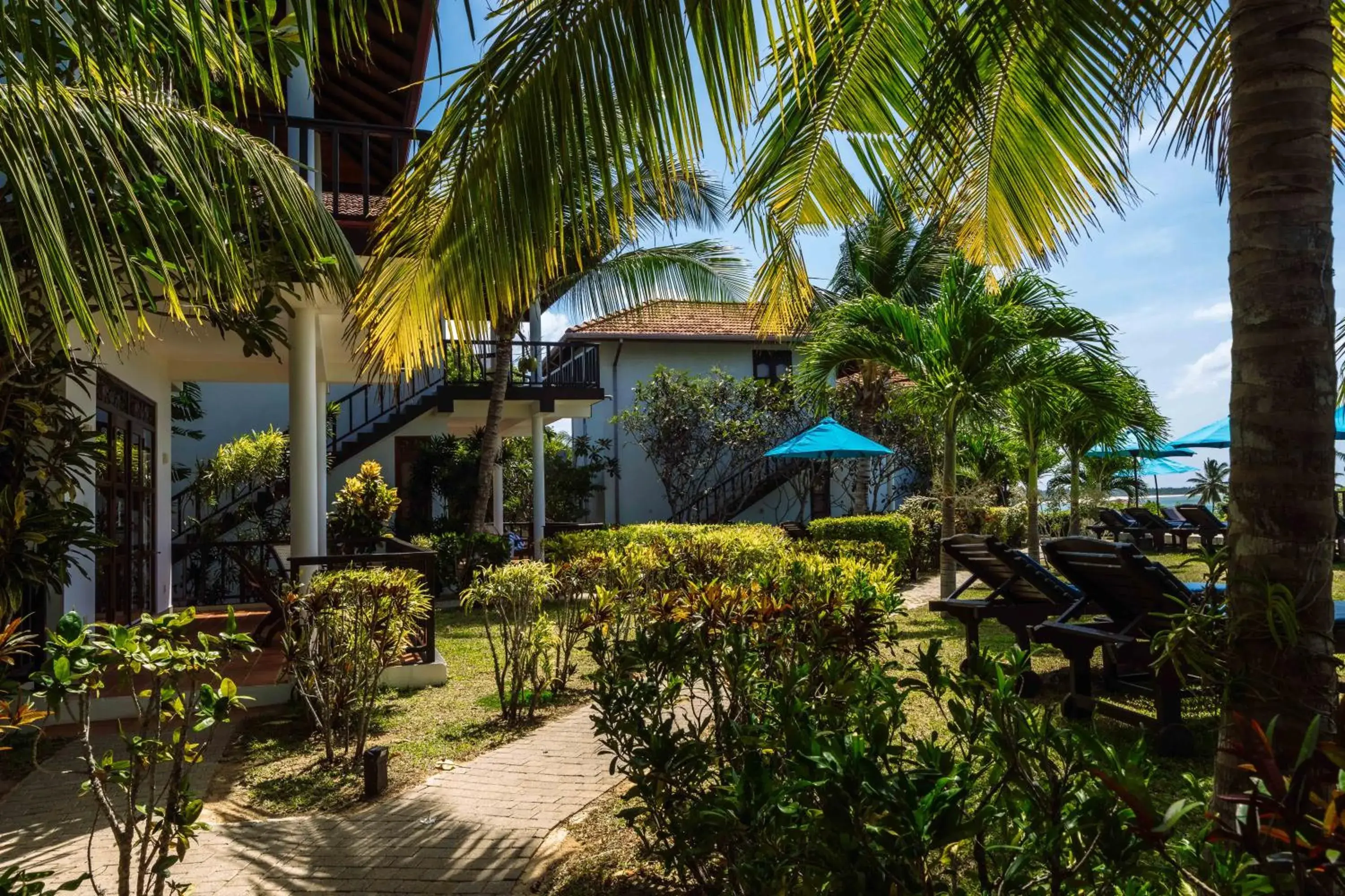 Property building in Ananthaya Beach Property building in Ananthaya Beach
