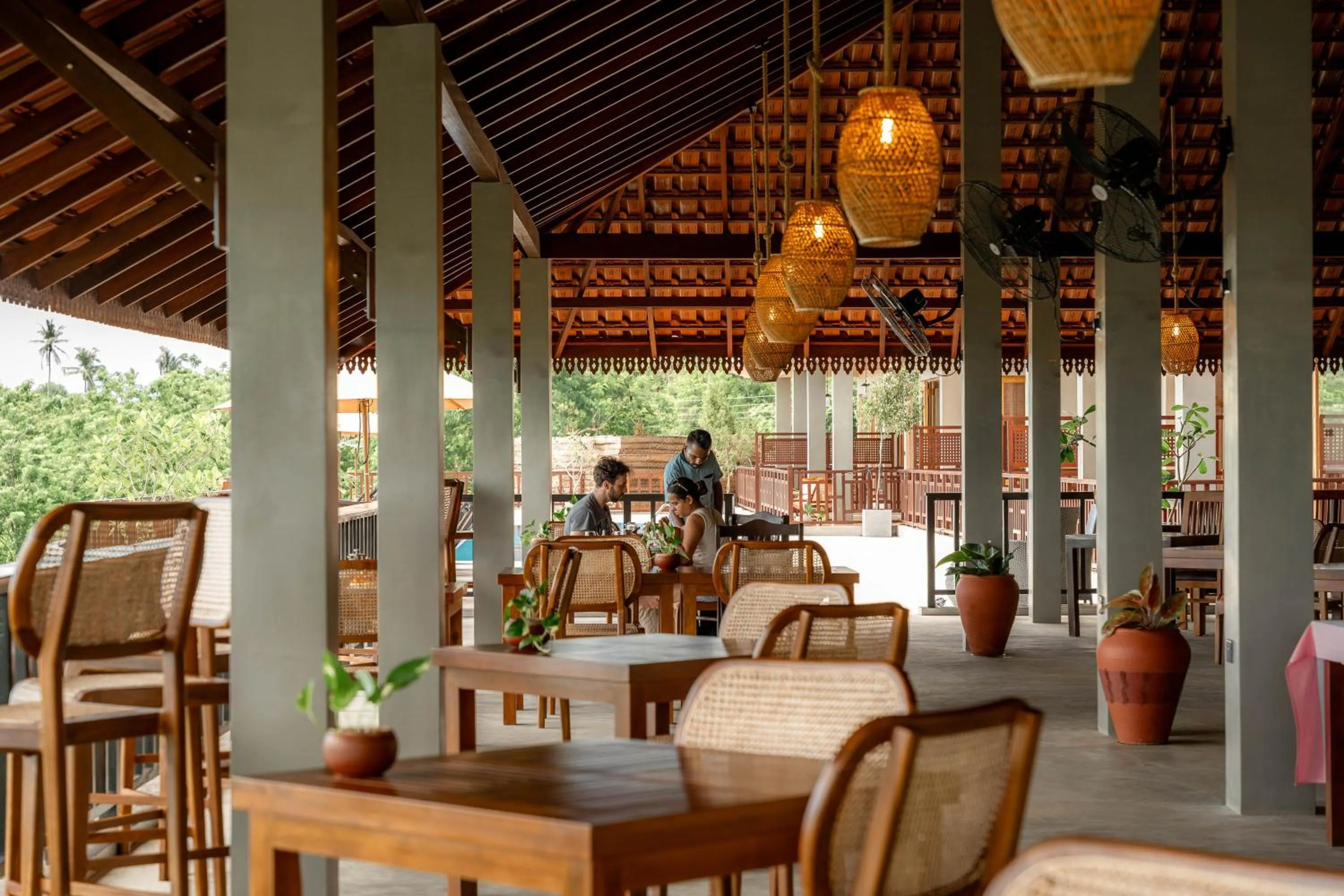 Restaurant/places to eat in Ananthaya Beach