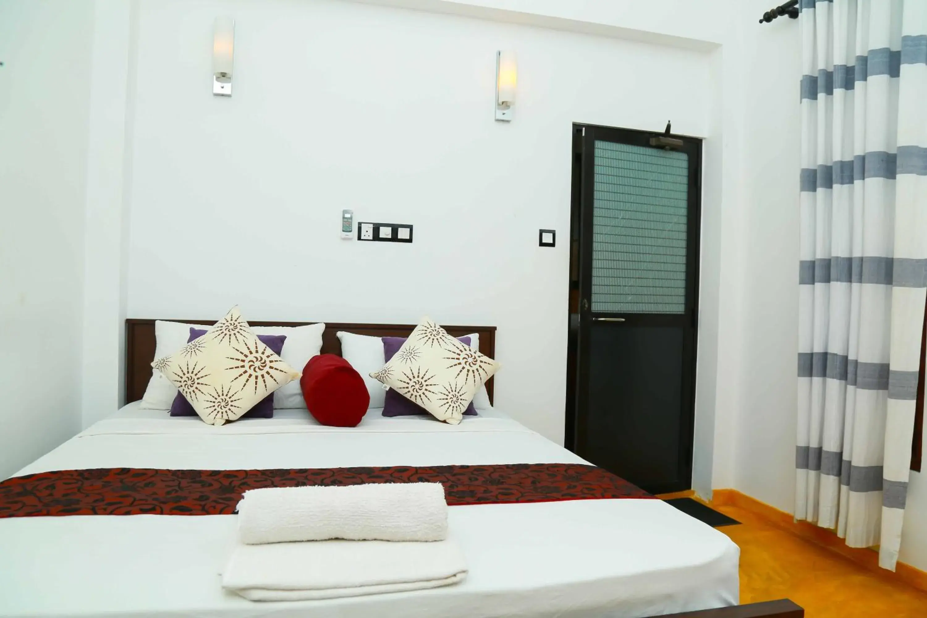 Standard Double Room with Fan in Coco Palm Villa and Cabanas Standard Double Room with Fan in Coco Palm Villa and Cabanas