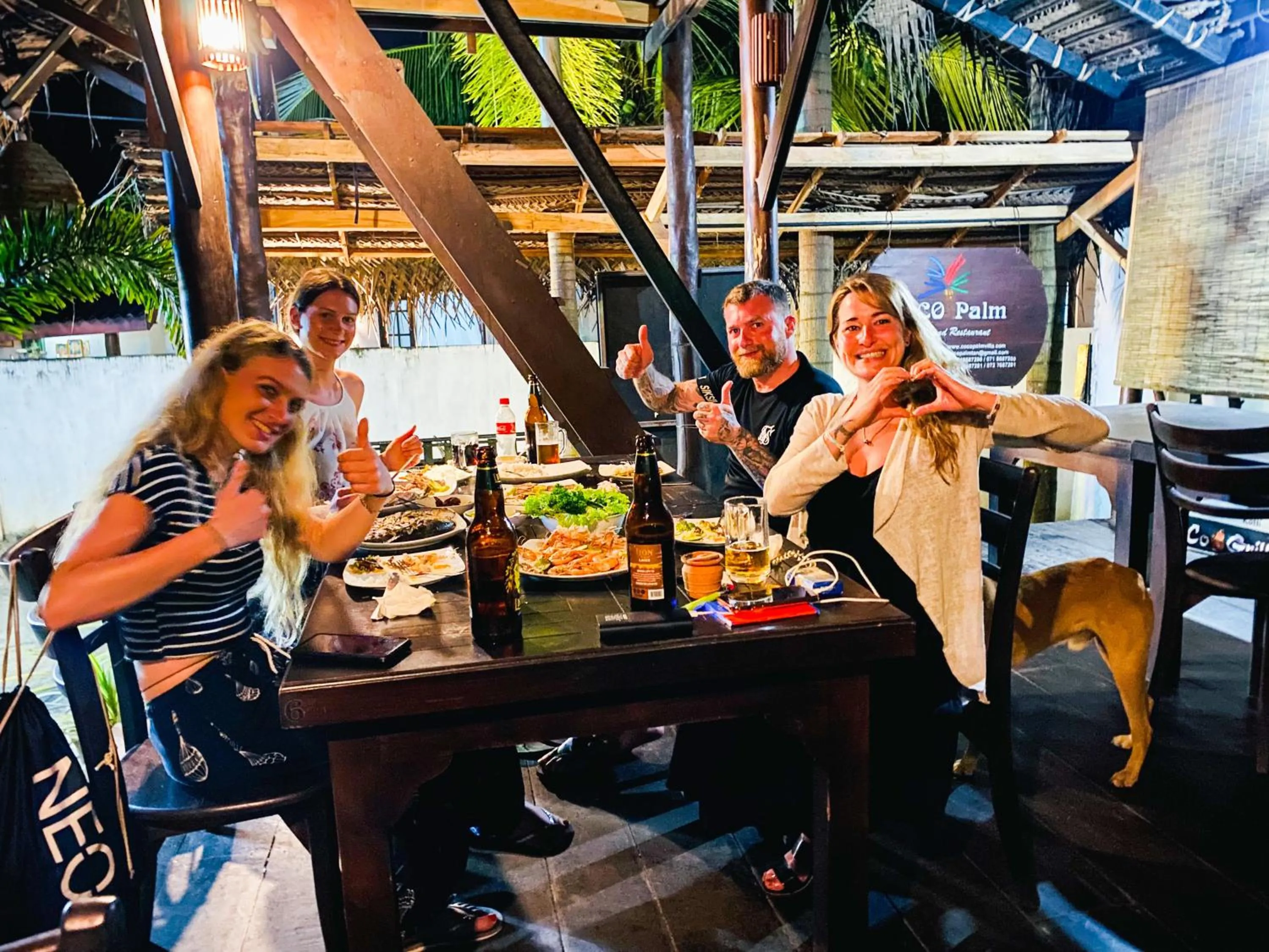 Restaurant/places to eat in Coco Palm Villa and Cabanas