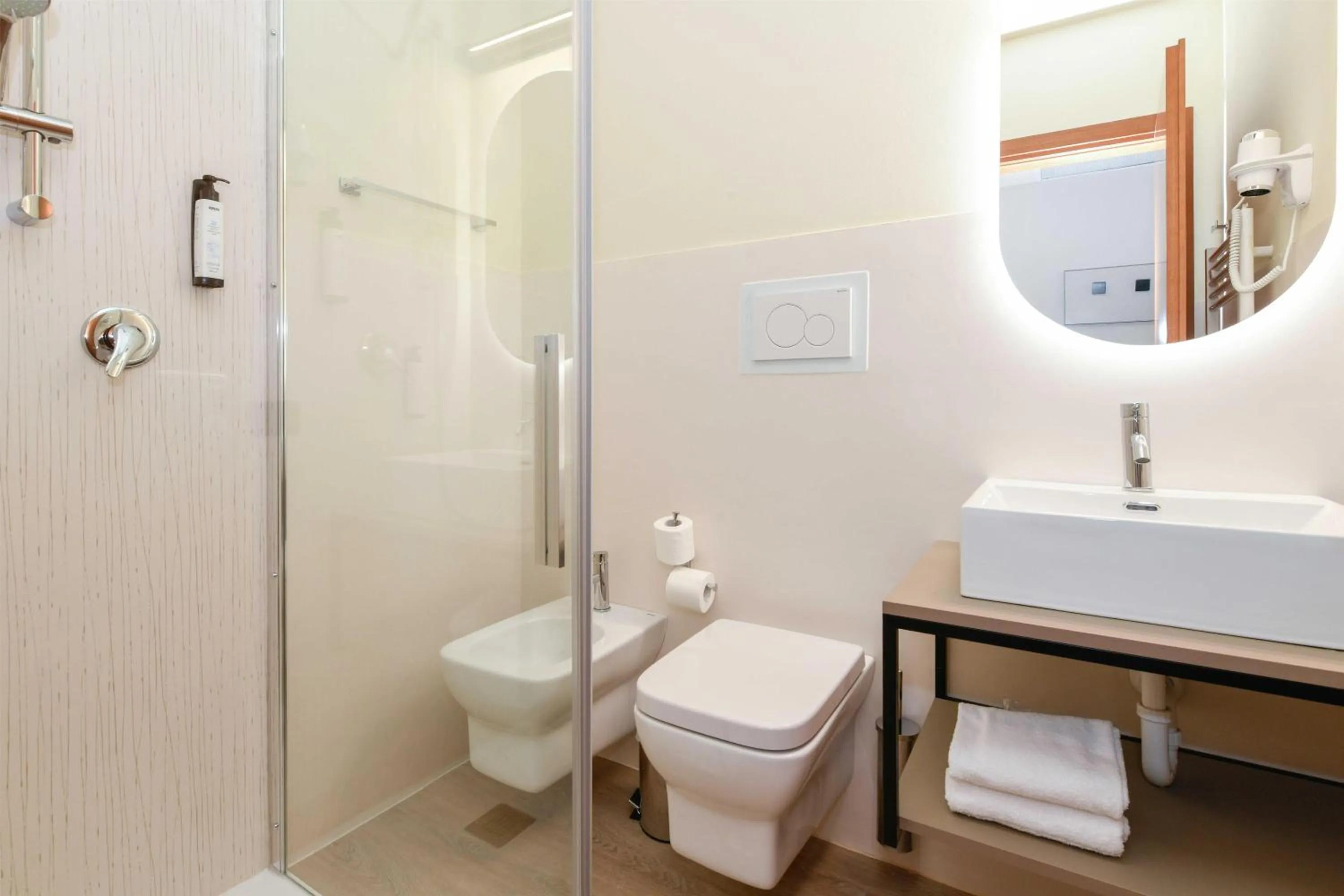 Bathroom in Best Western Hotel Garda