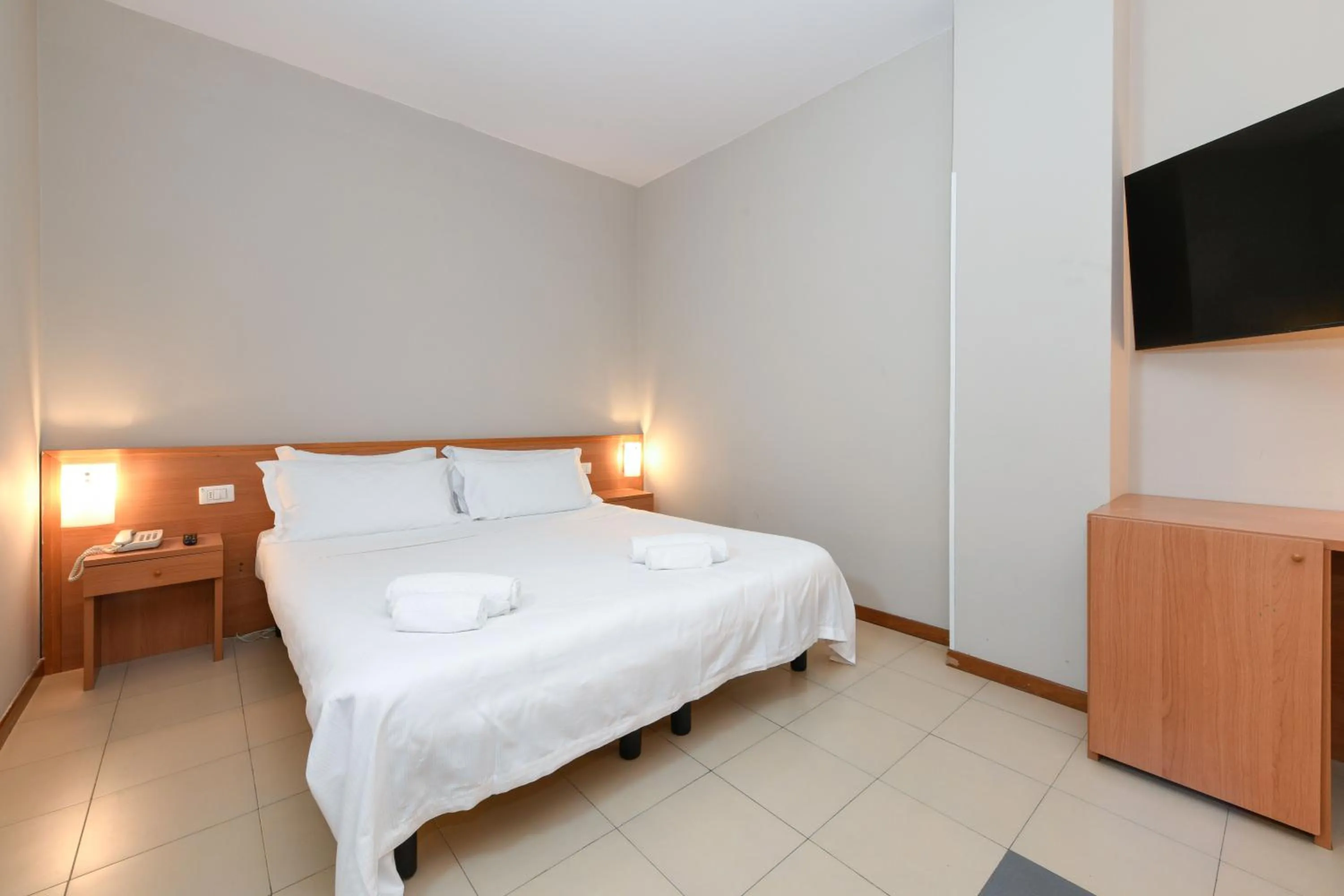 Bed in Best Western Hotel Garda