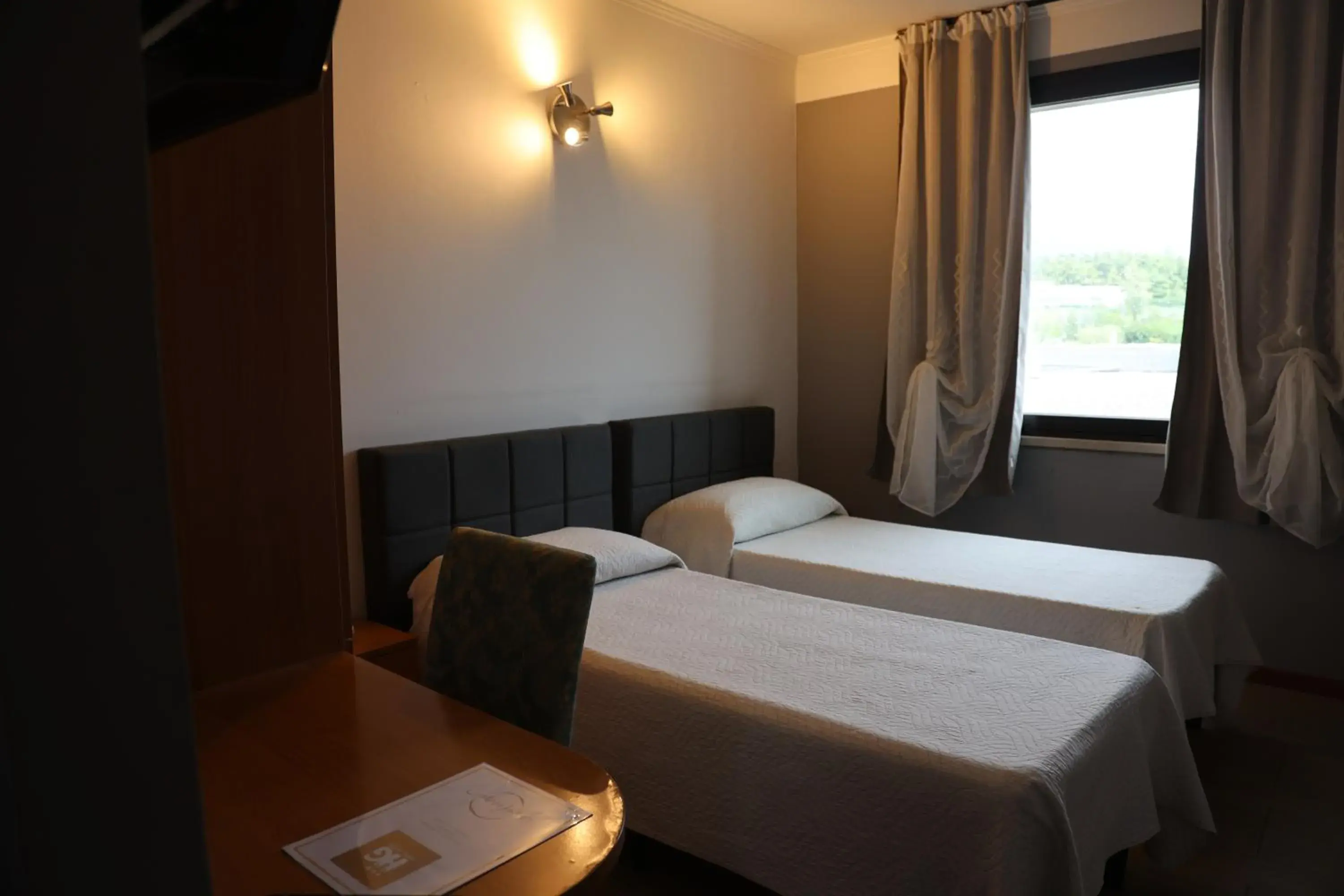 Twin Room in Hotel Garda Twin Room in Hotel Garda